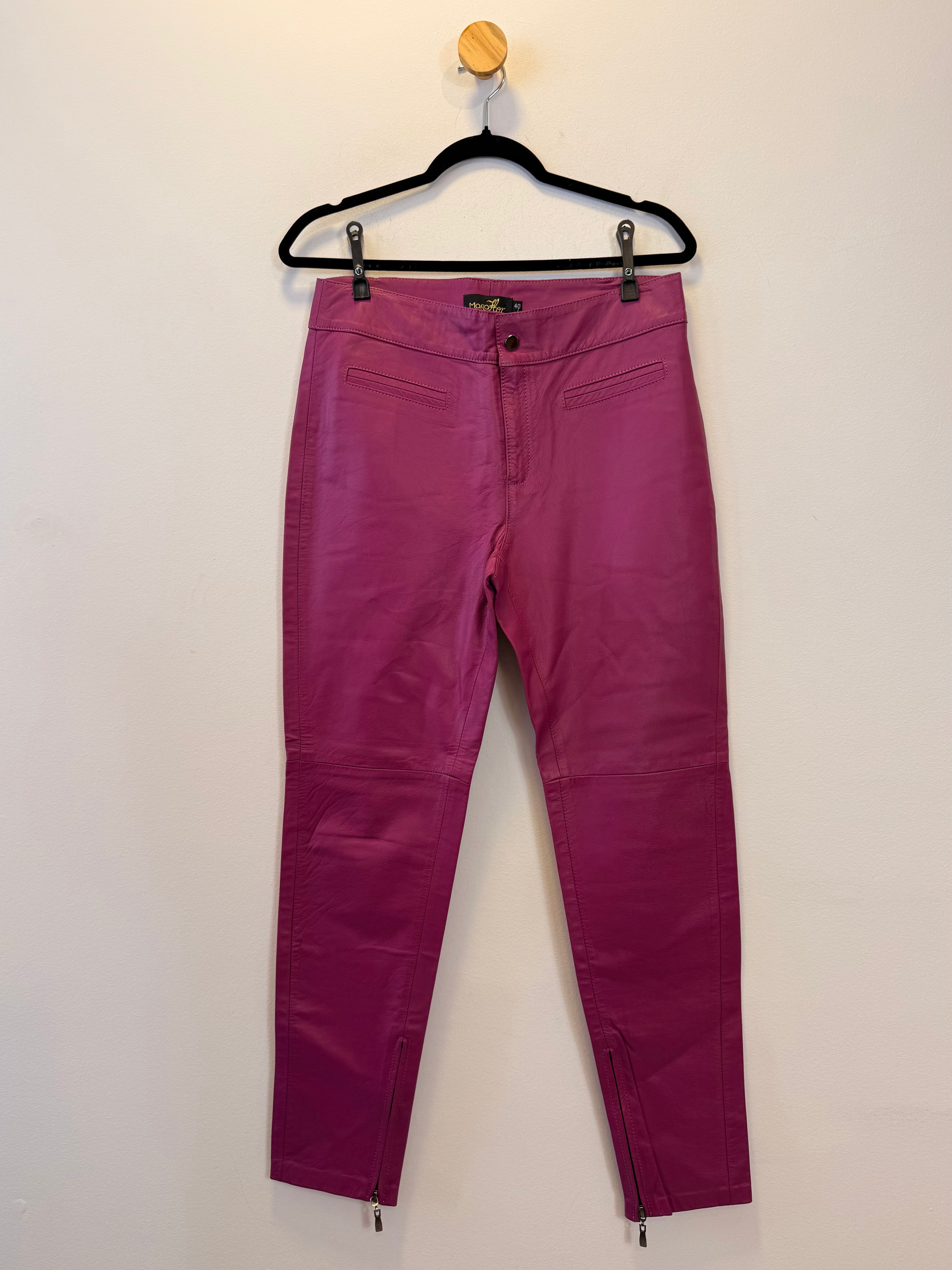 Calça de Couro Rosa
