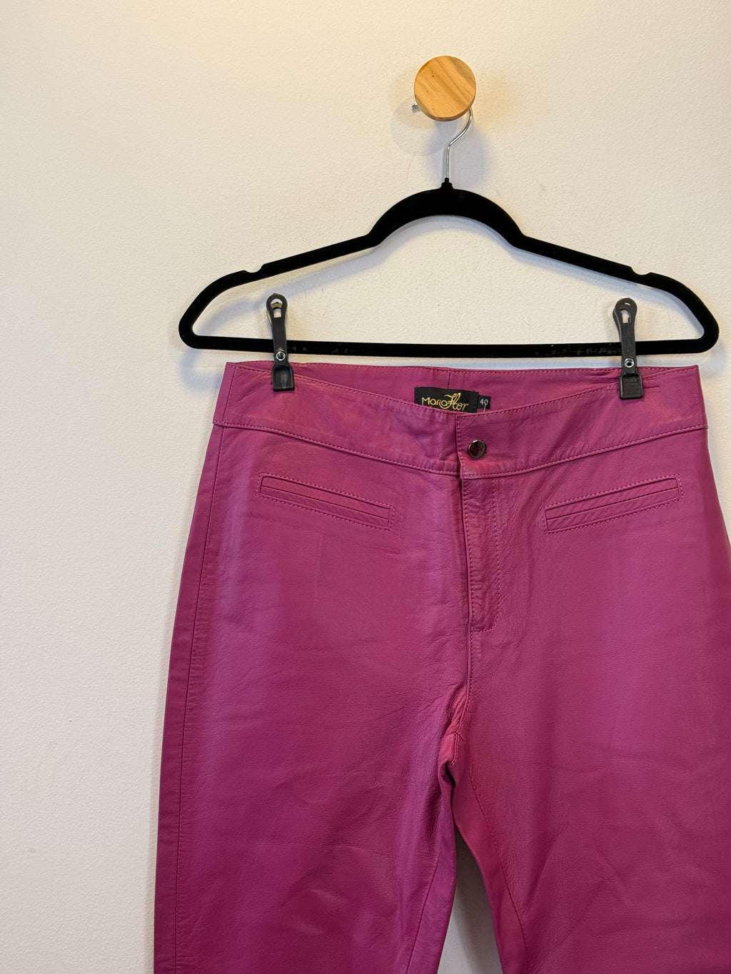 Calça de Couro Rosa