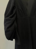 Vestido Preto Manga Volumosa