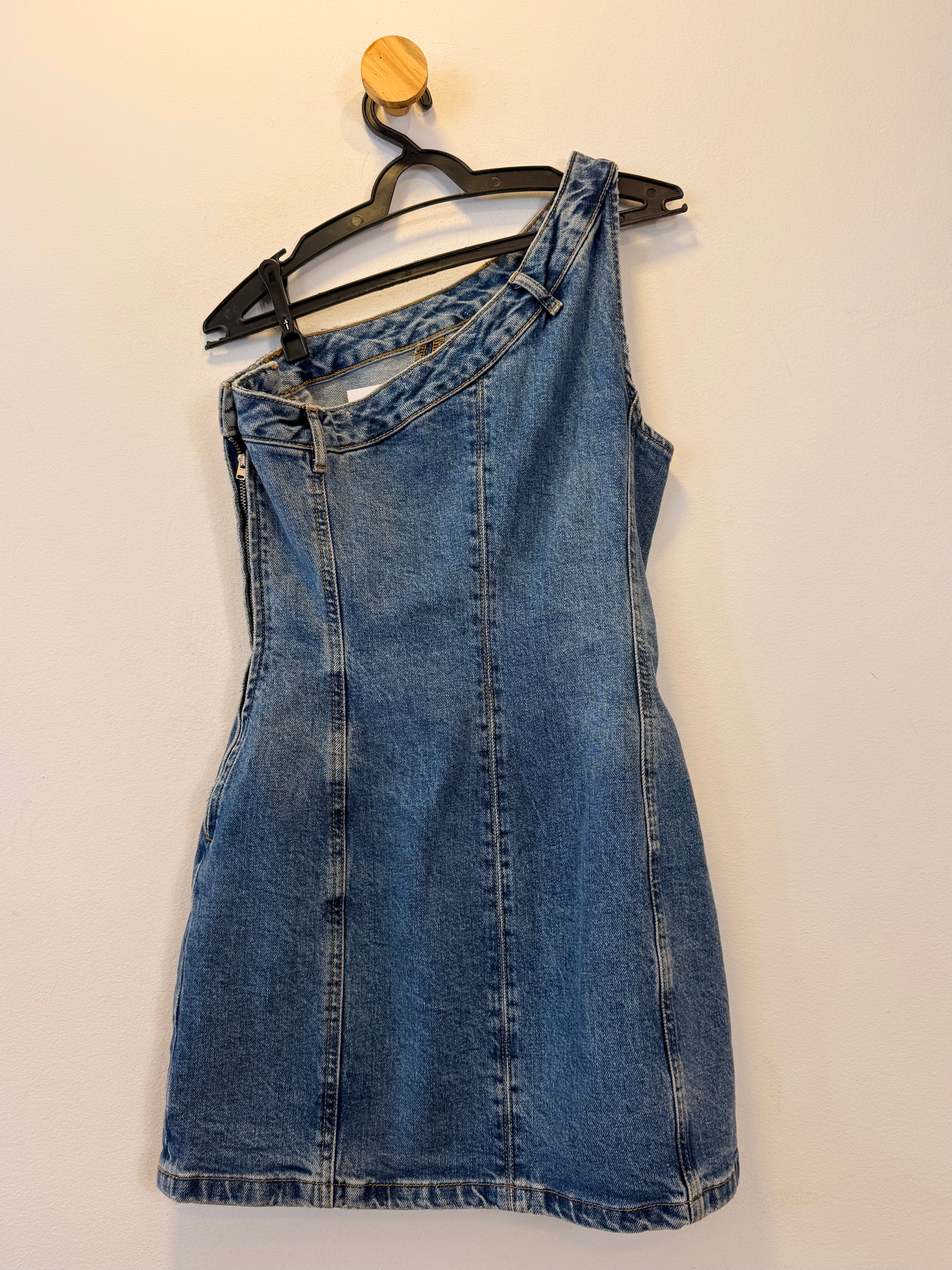 Vestido Jeans Curto Ombro Único
