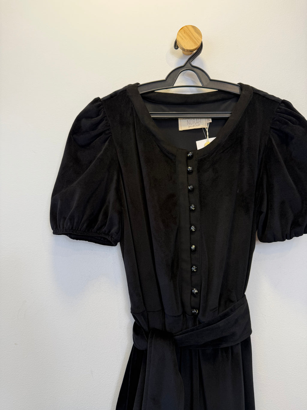 Vestido Preto Manga Princesa