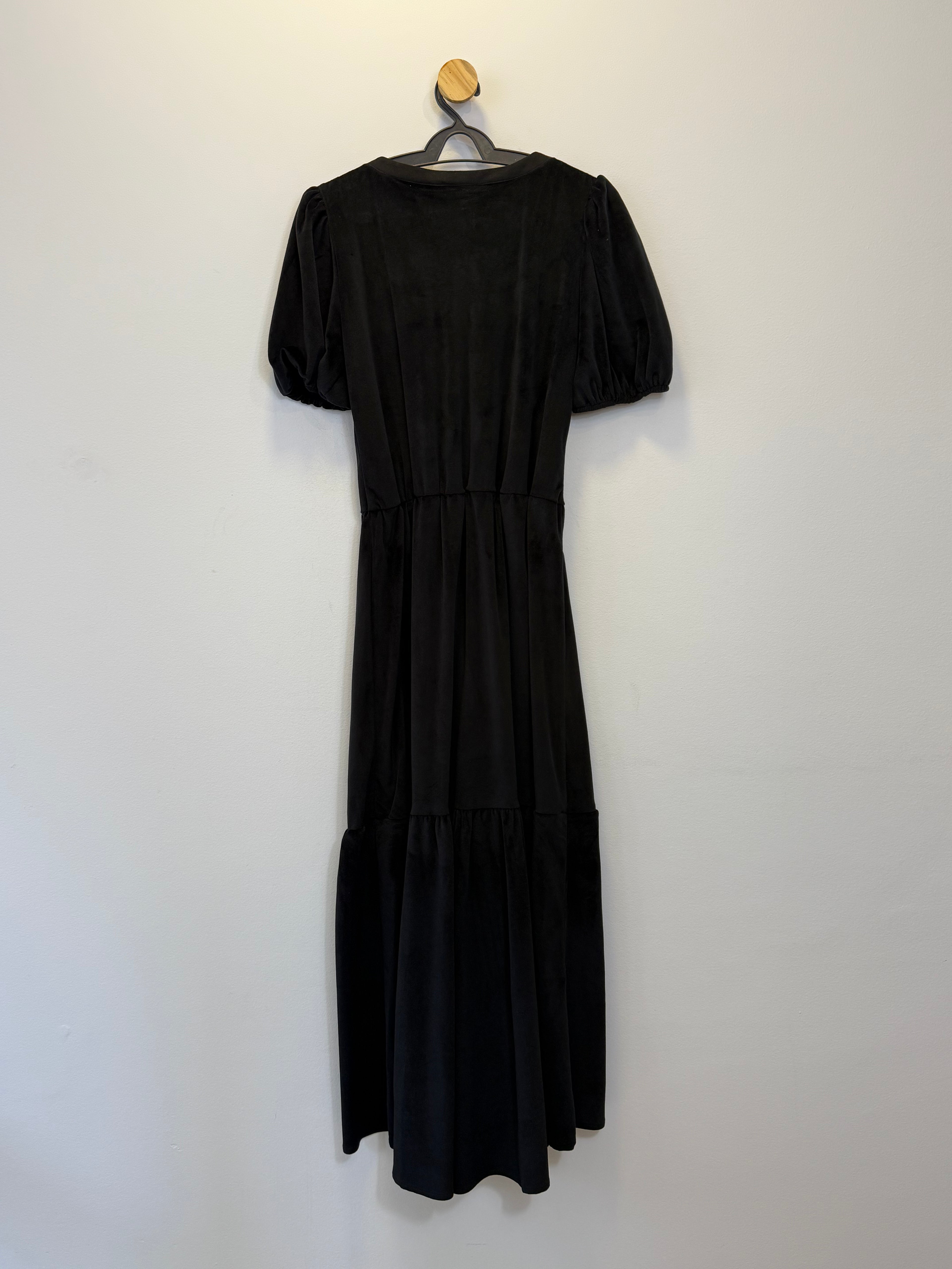 Vestido Preto Manga Princesa