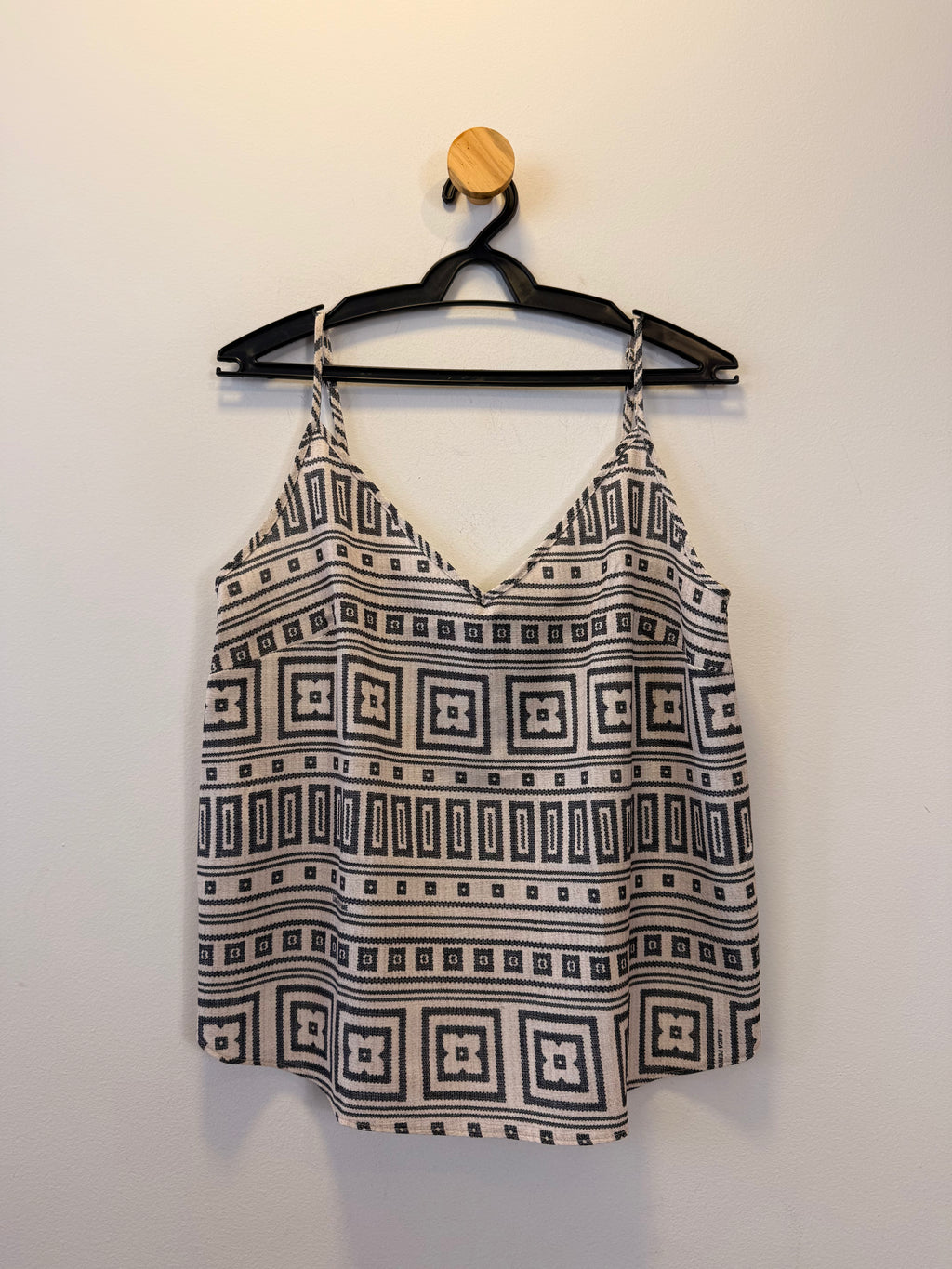 Blusa Estampa Geometrica Decote V