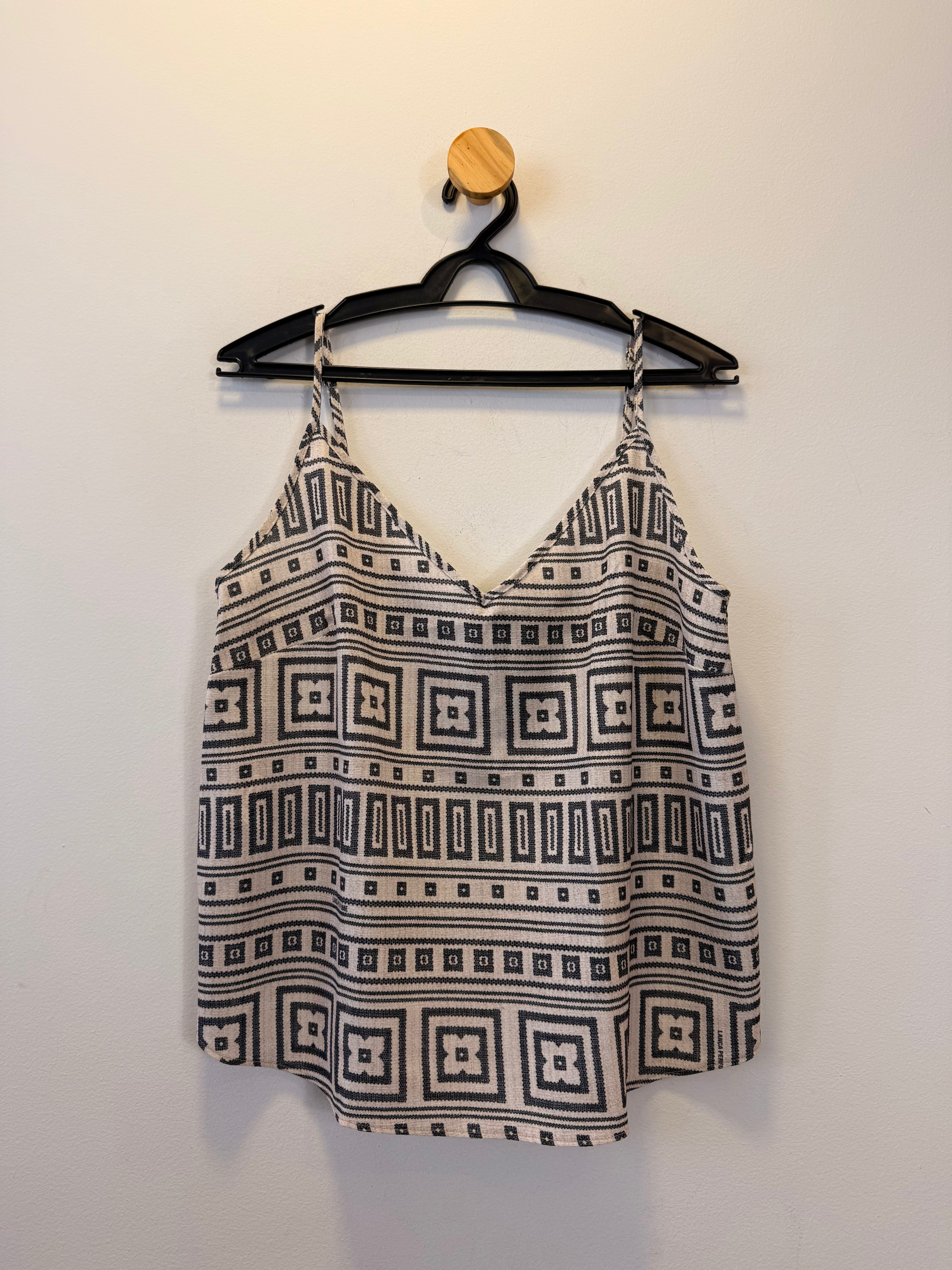 Blusa Estampa Geometrica Decote V
