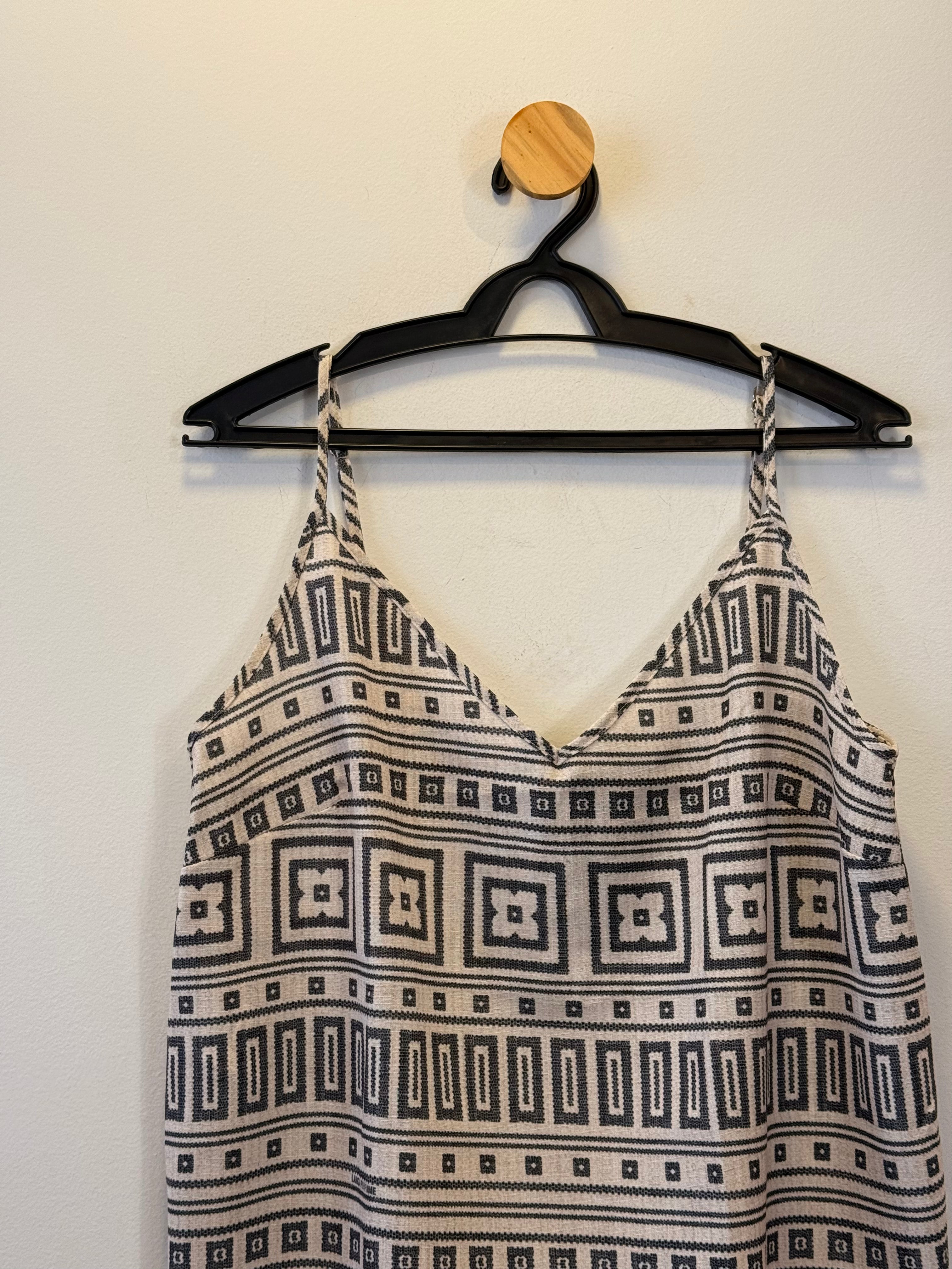 Blusa Estampa Geometrica Decote V