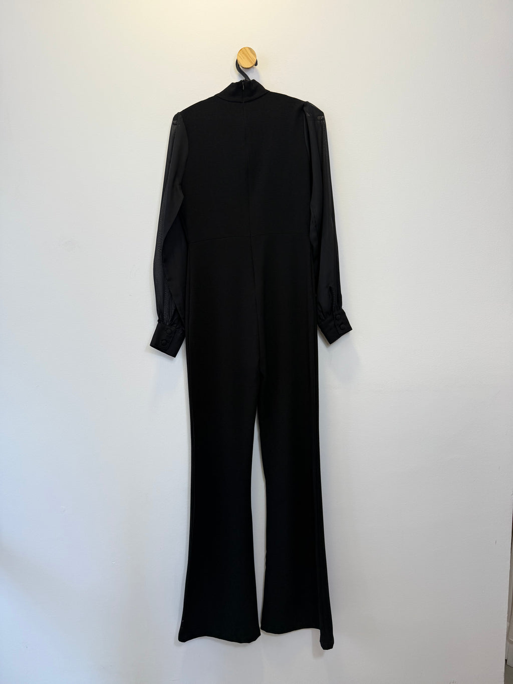 Macacão Preto com Tule
