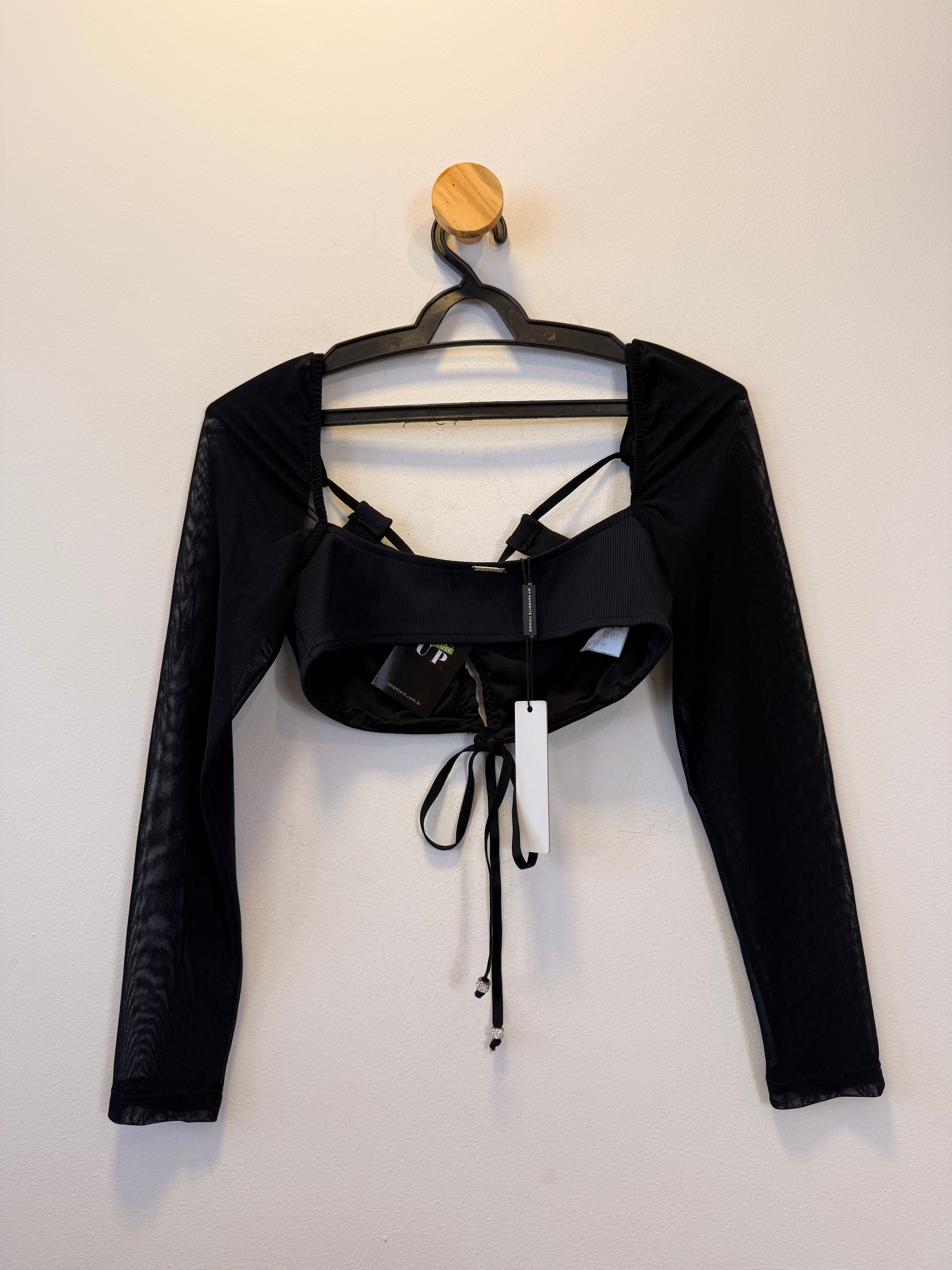 Cropped Manga Longa Preto