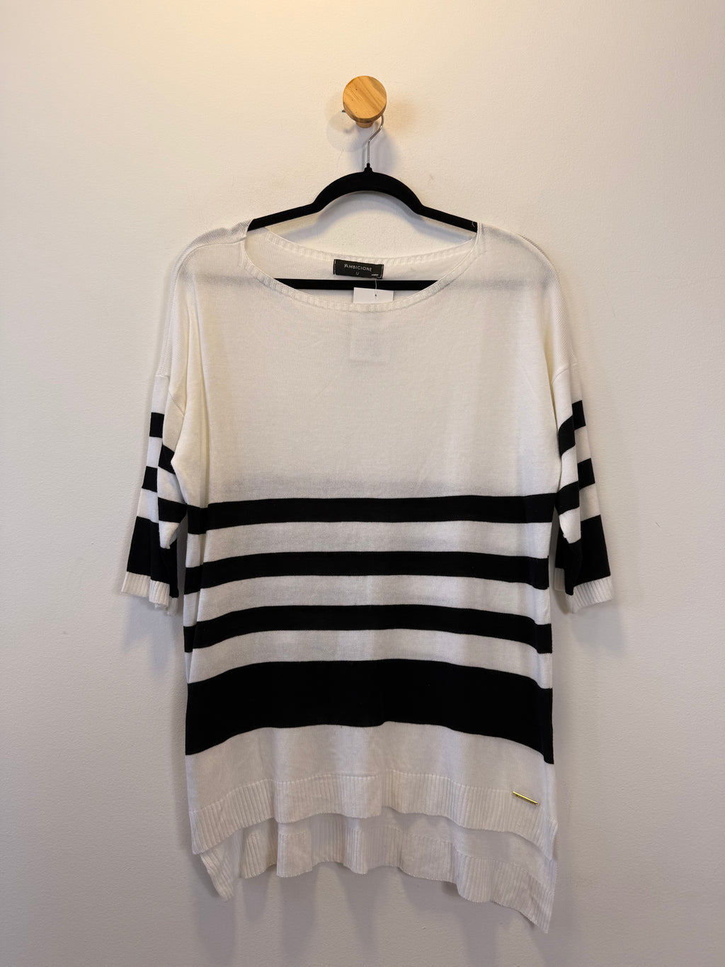 Blusa de Malha Branca com Listras