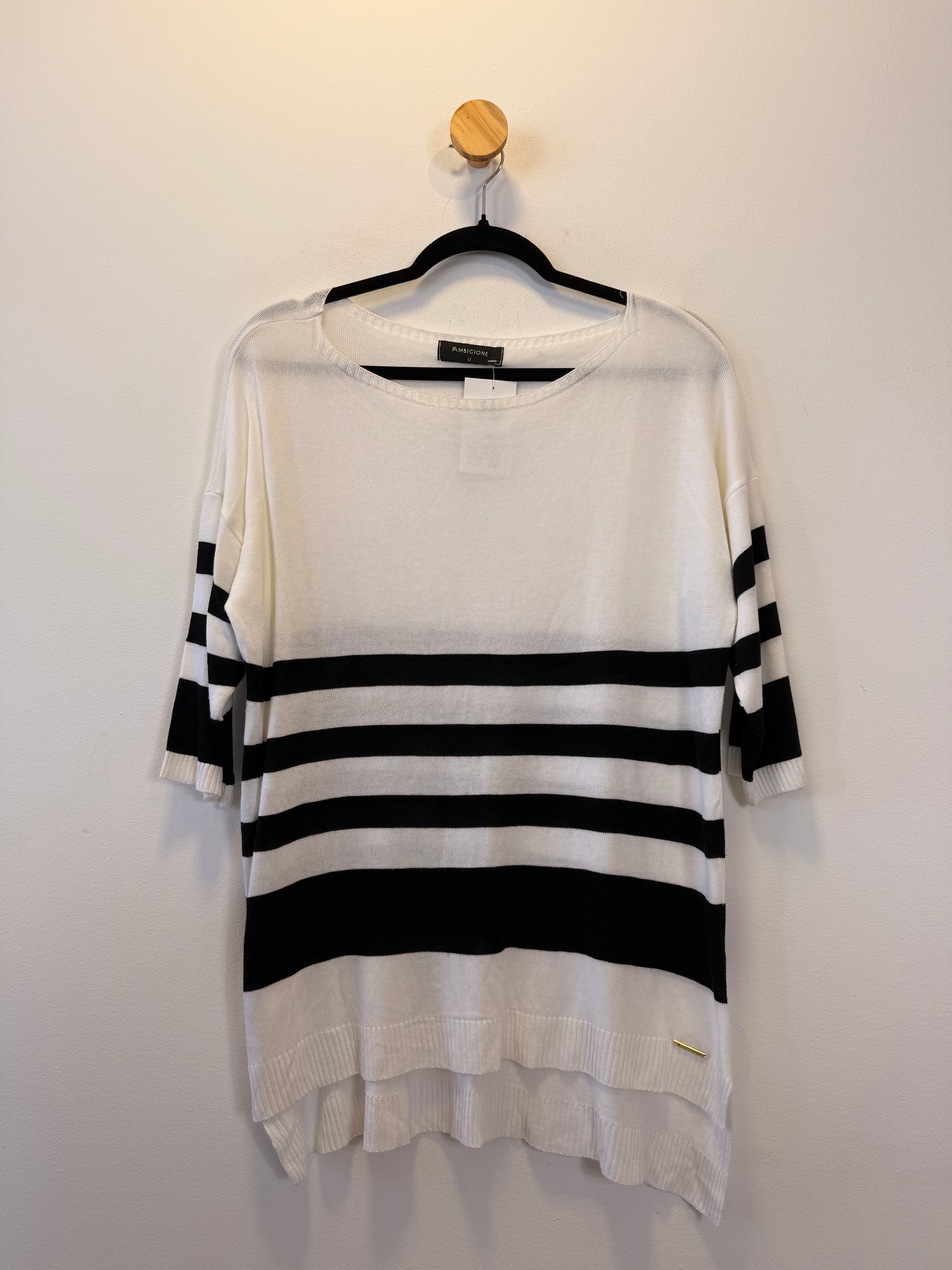 Blusa de Malha Branca com Listras