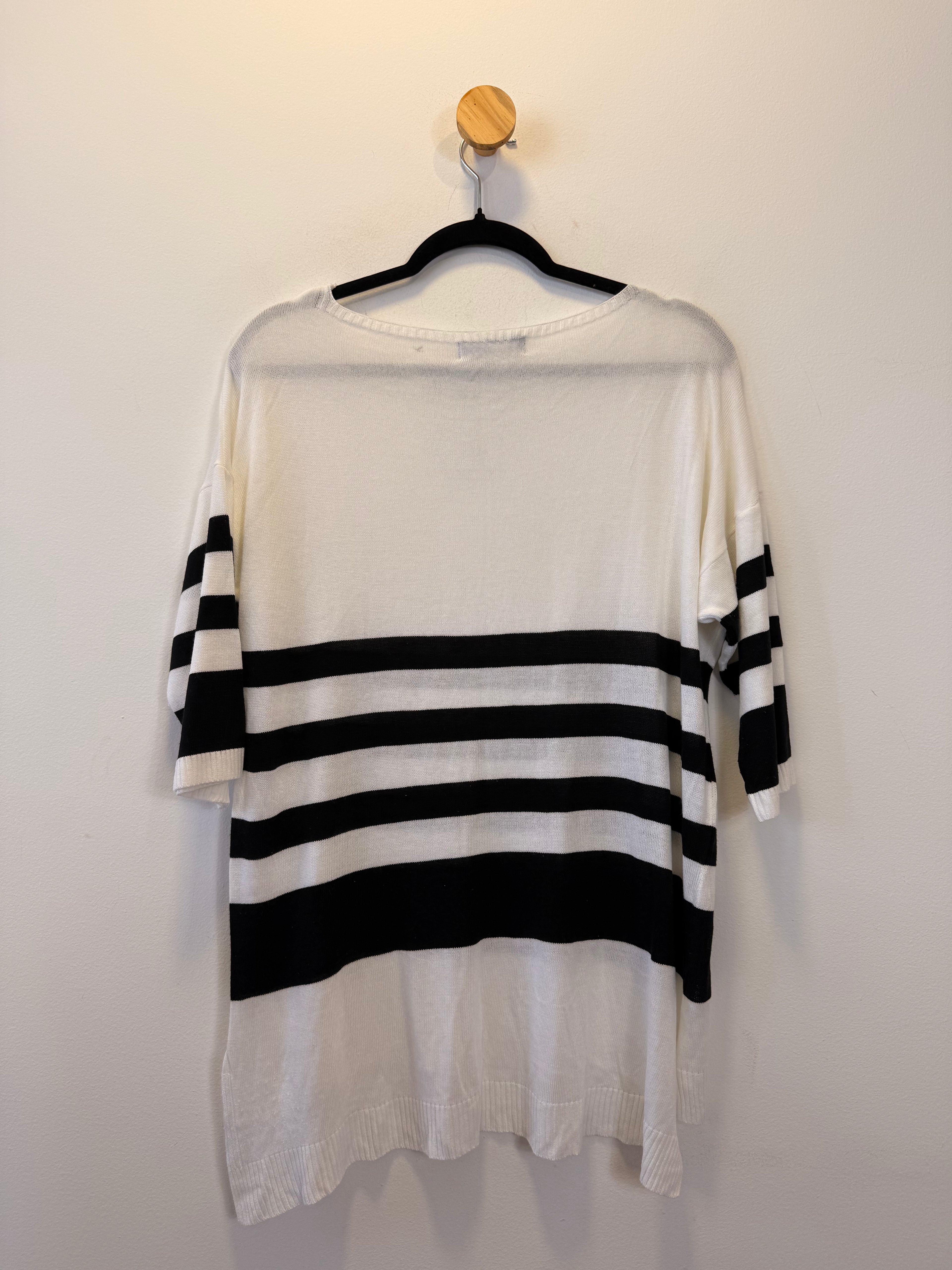 Blusa de Malha Branca com Listras