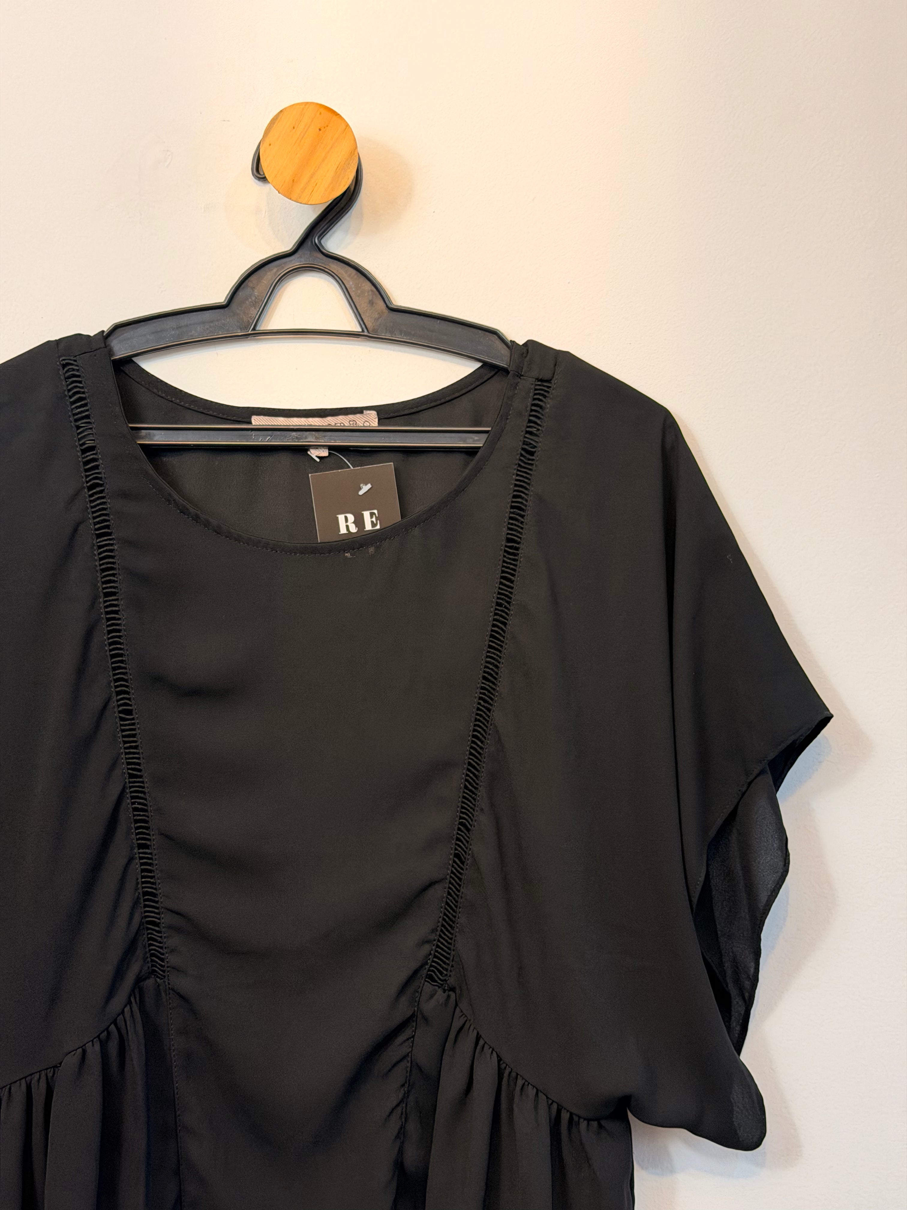Blusa Preta Shoulder