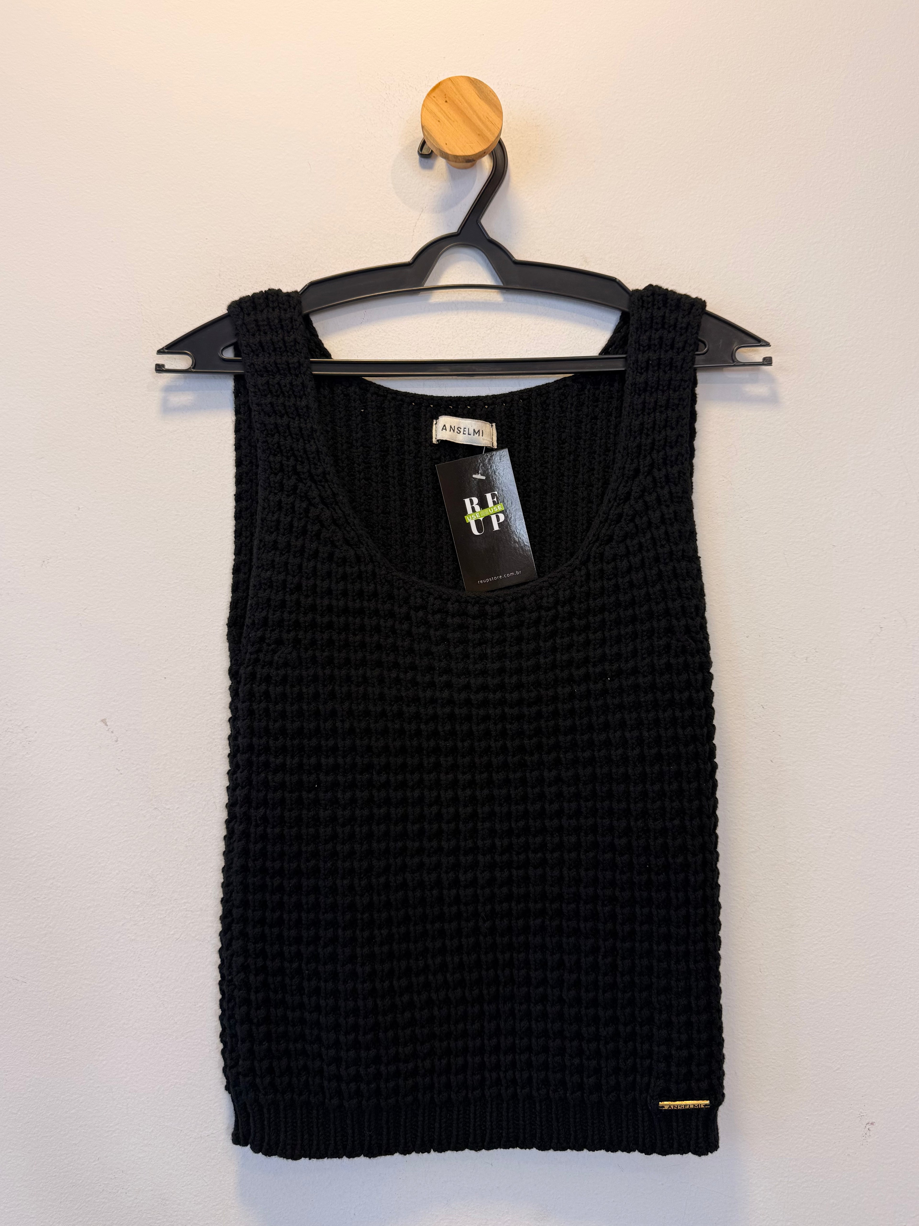 Regata Preta Malha Anselmi