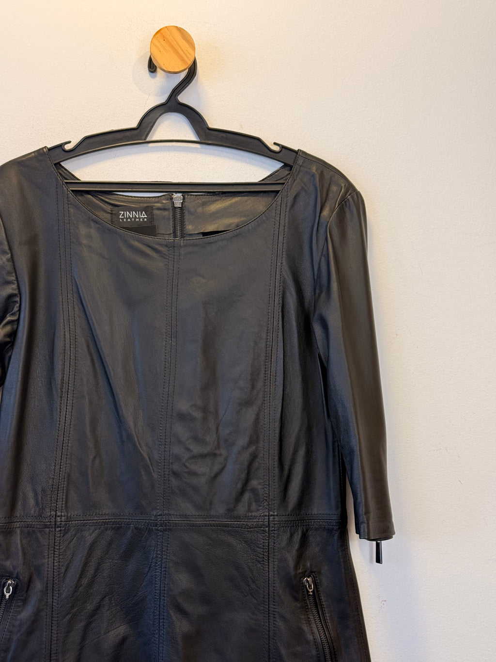 Vestido Preto Couro Zinnia