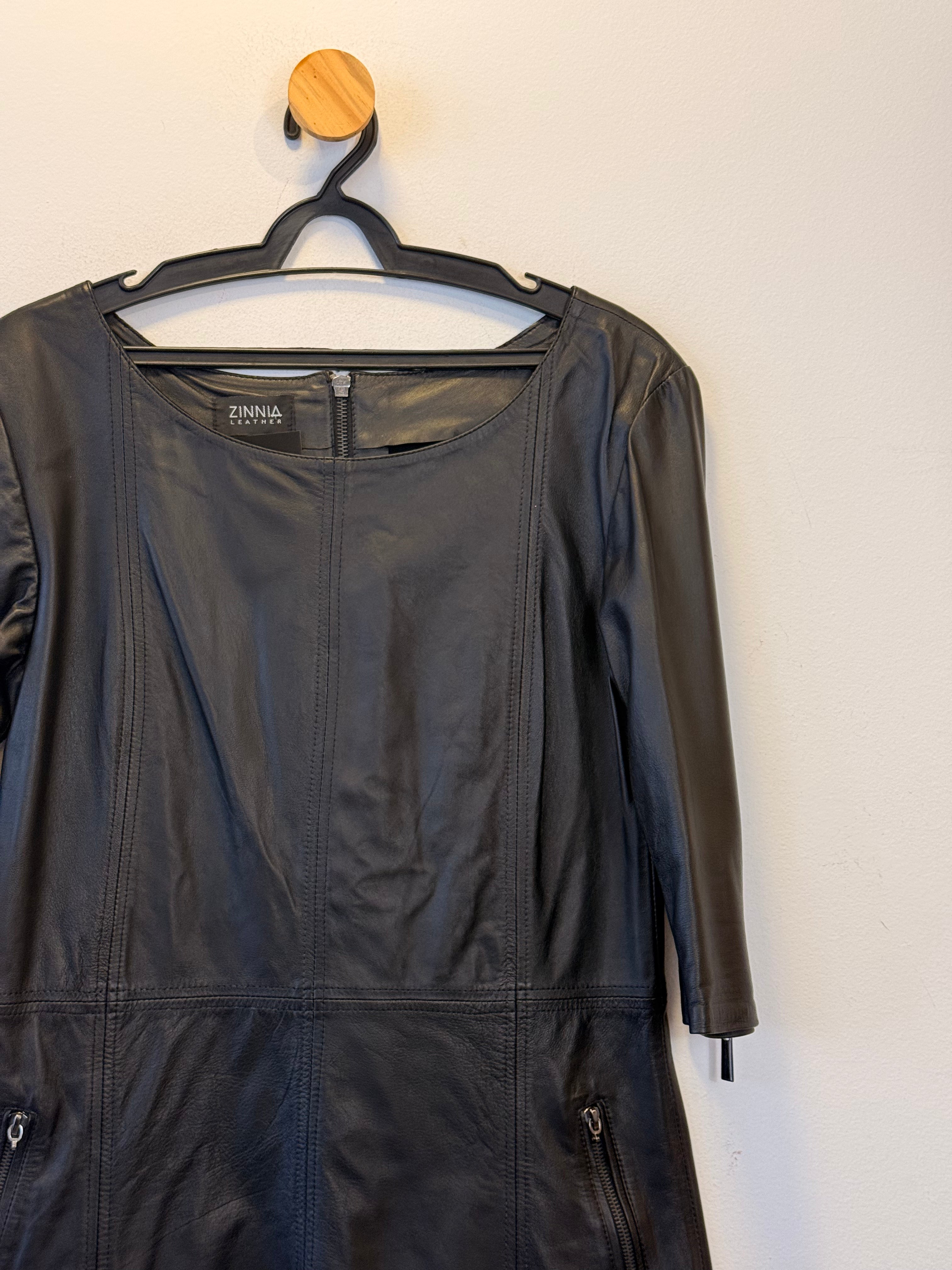 Vestido Preto Couro Zinnia