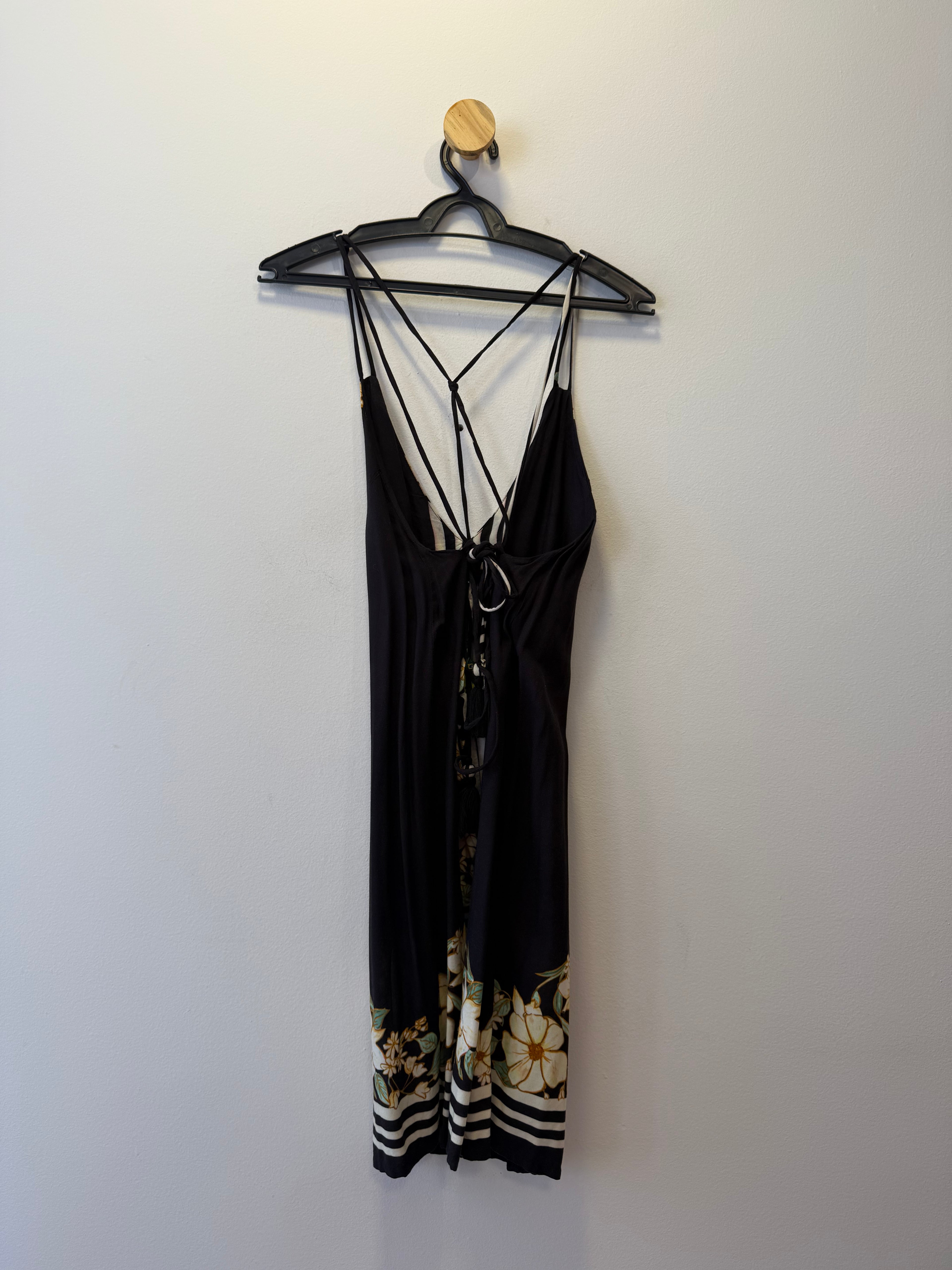 Vestido Preto Floral Branco