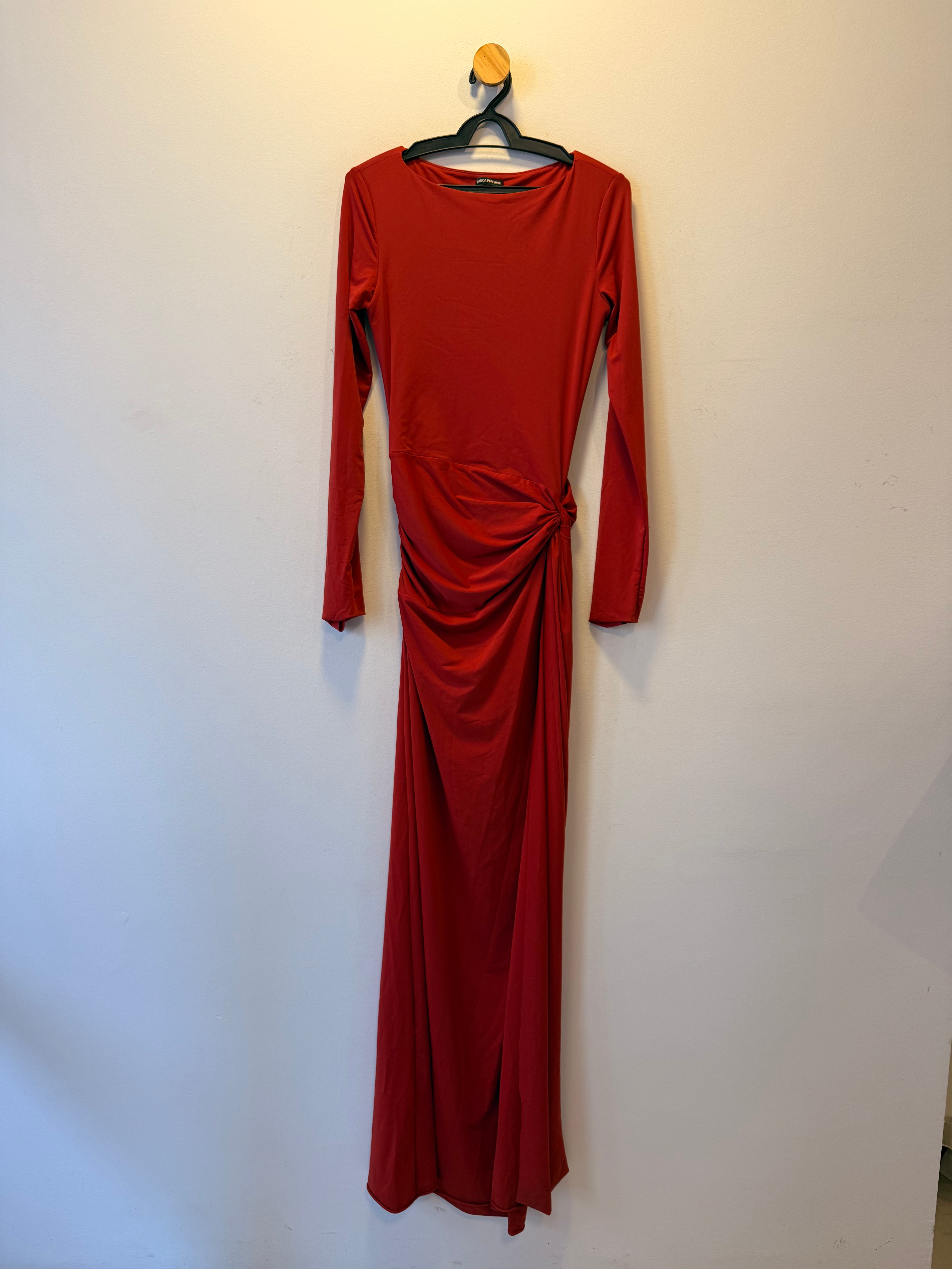 Vestido Longo Vermelho Lança Perfume