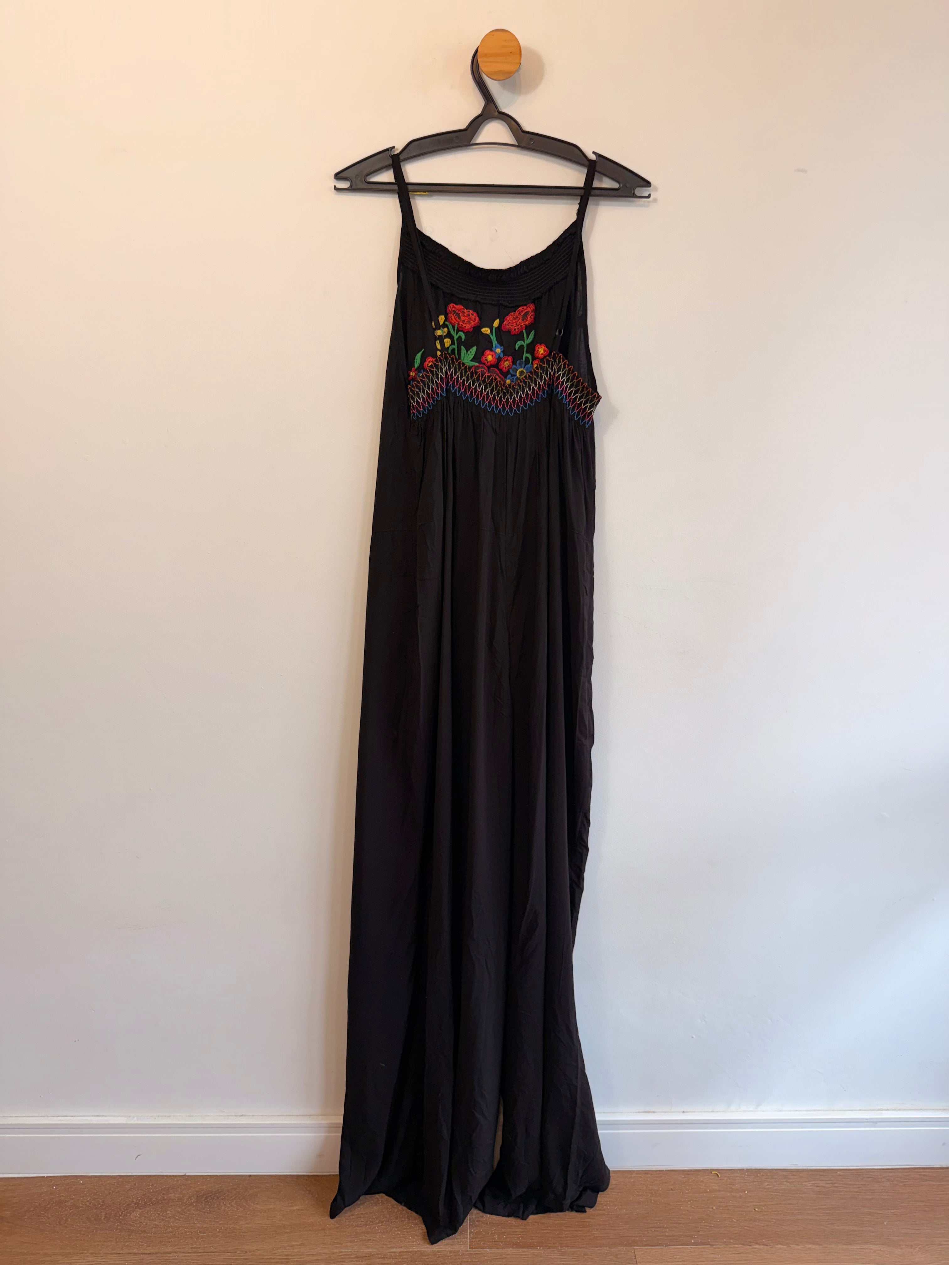 Vestido Preto Farm