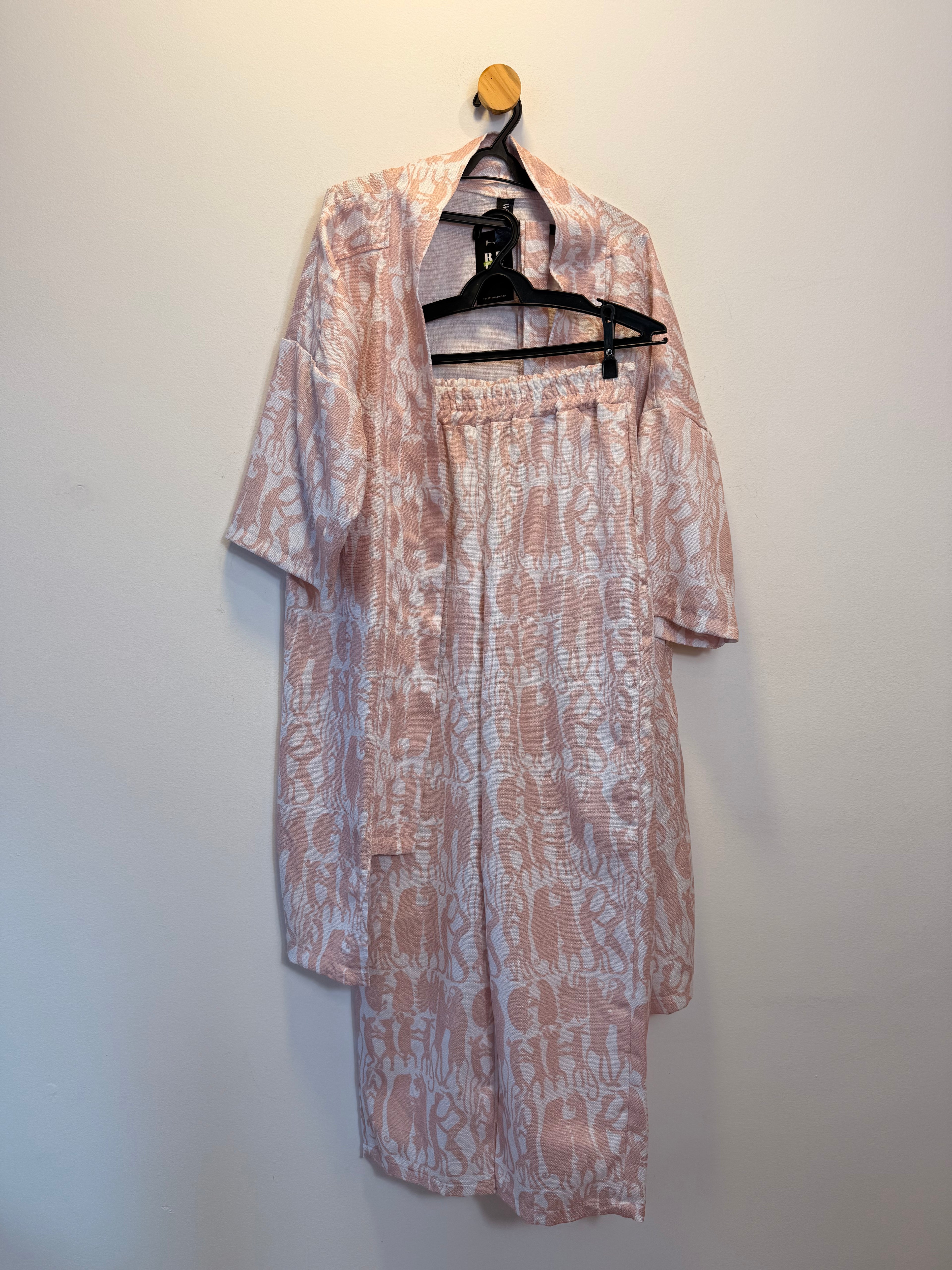 Conjunto Rosa Estampado