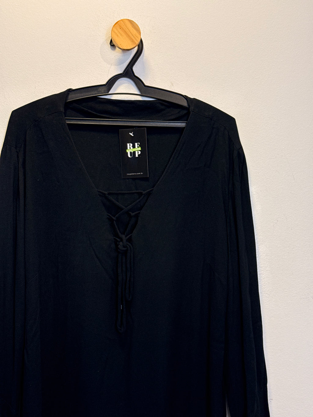 Blusa Preta Cholet