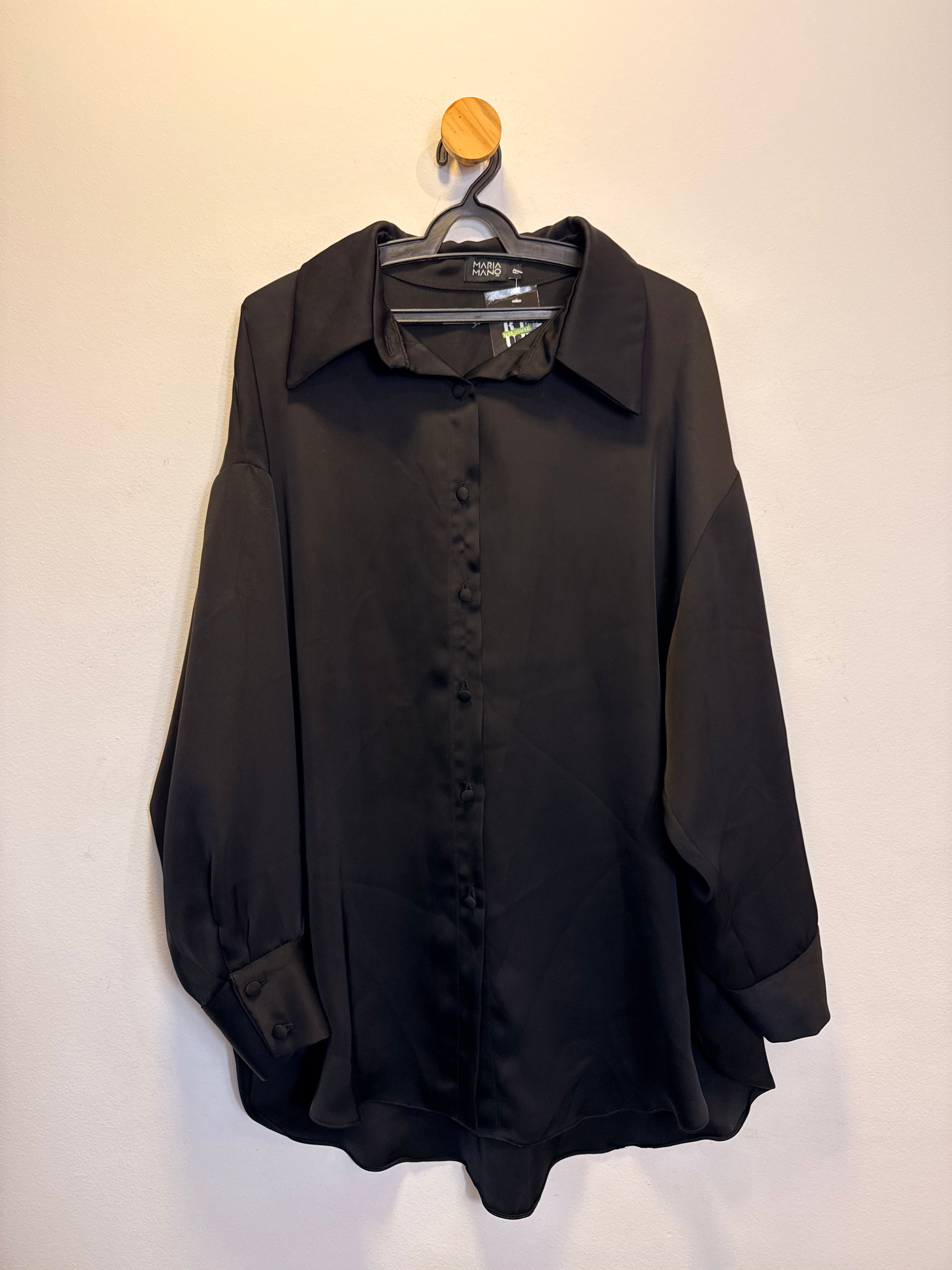Camisa Preta Maria Manô