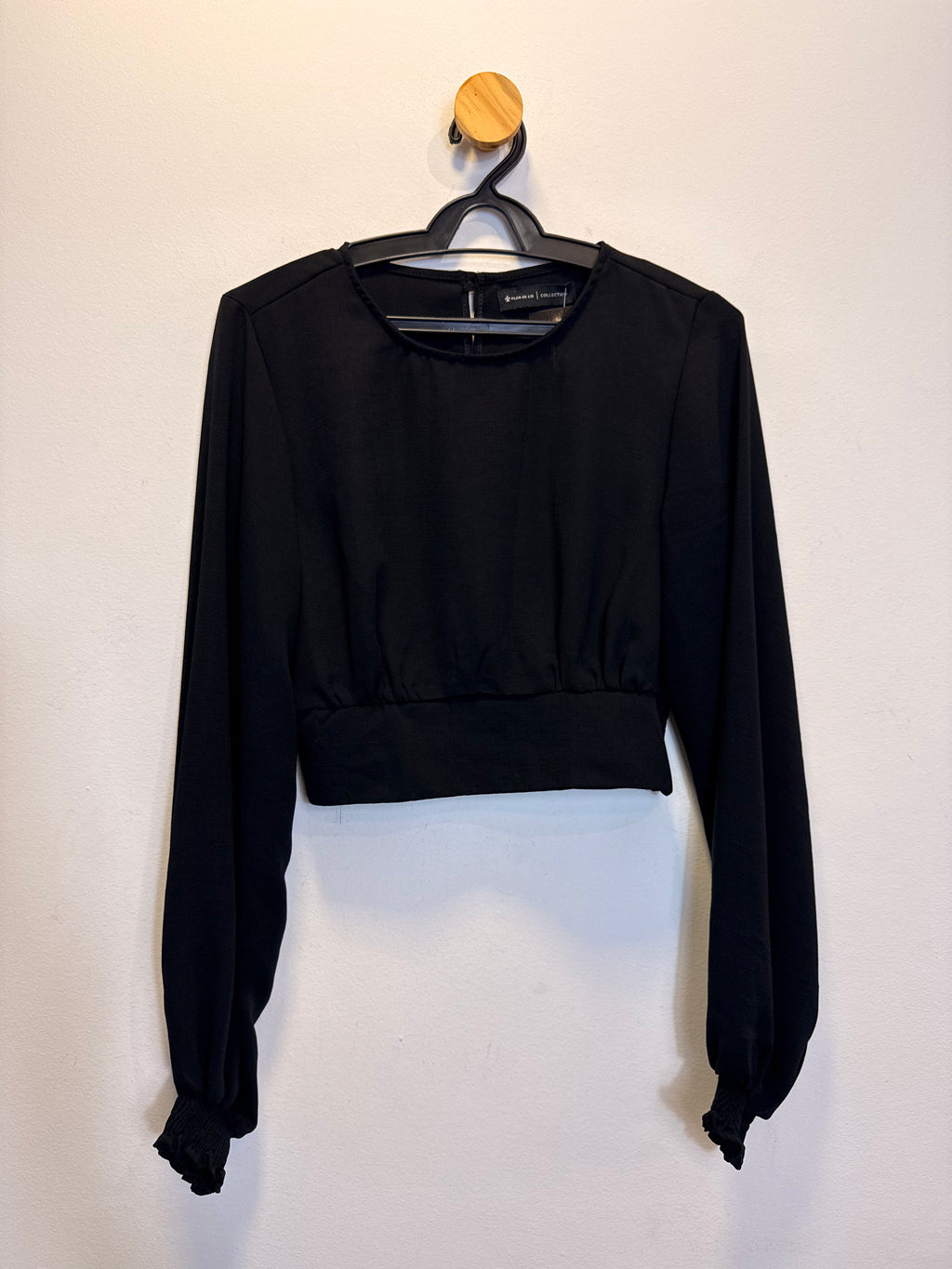 Blusa Preta Flor de Lis