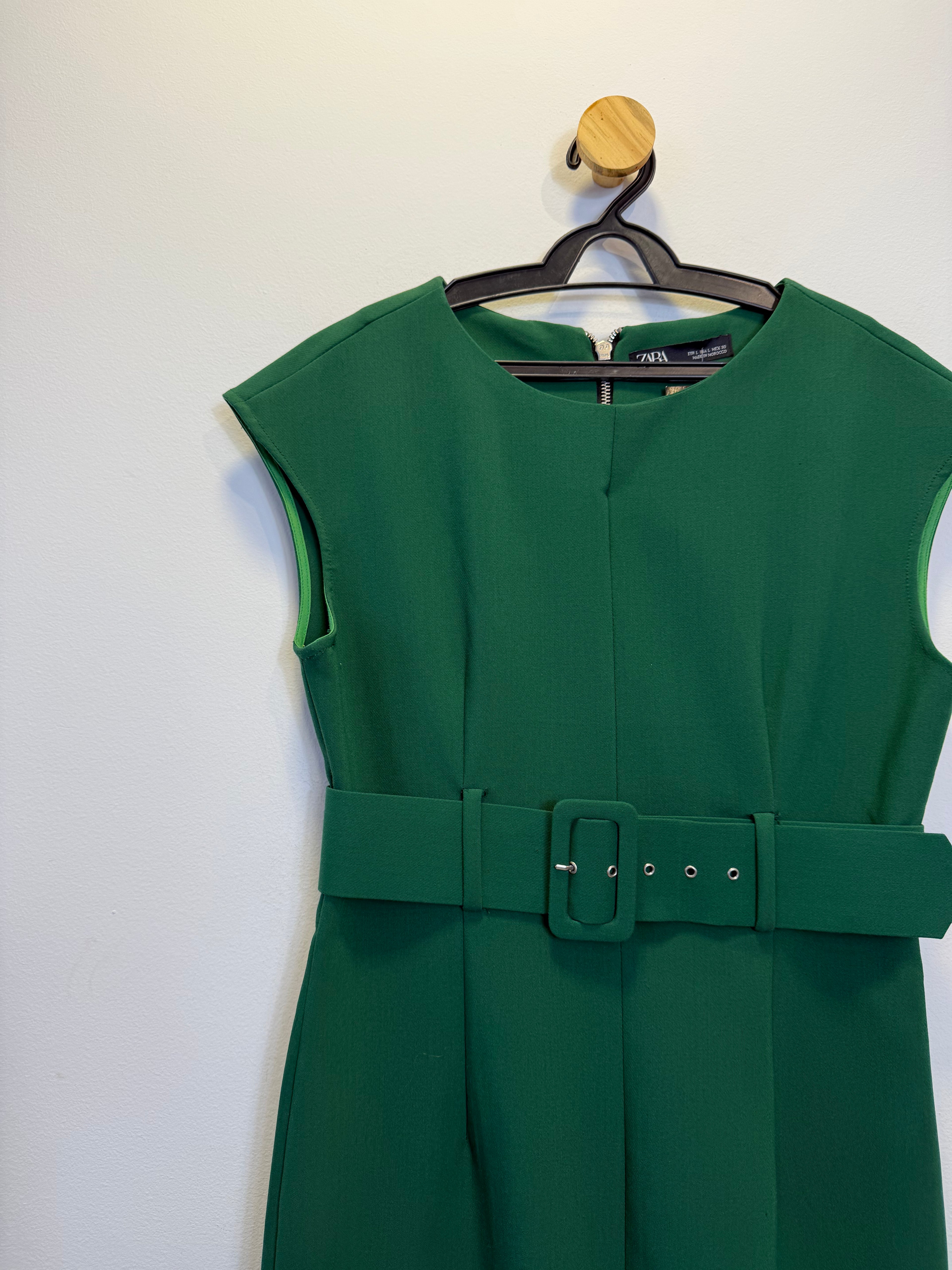 Vestido Tubinho com Cinto Verde