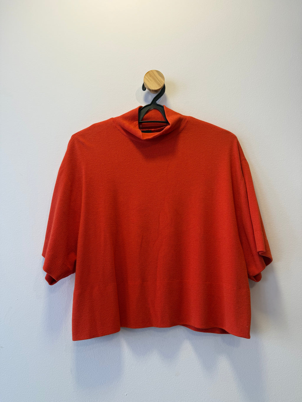 Camiseta Cropped Gola Alta