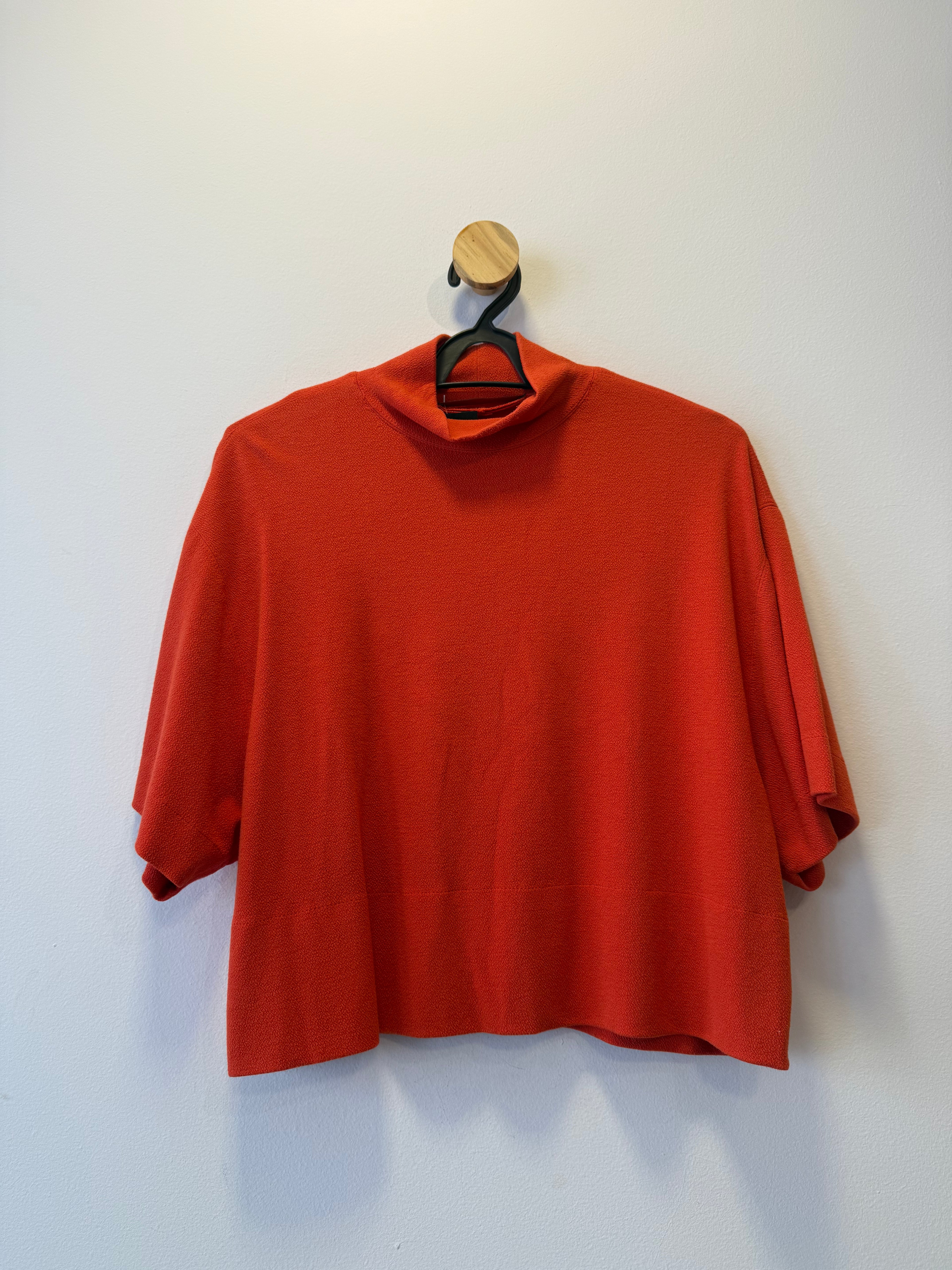 Camiseta Cropped Gola Alta