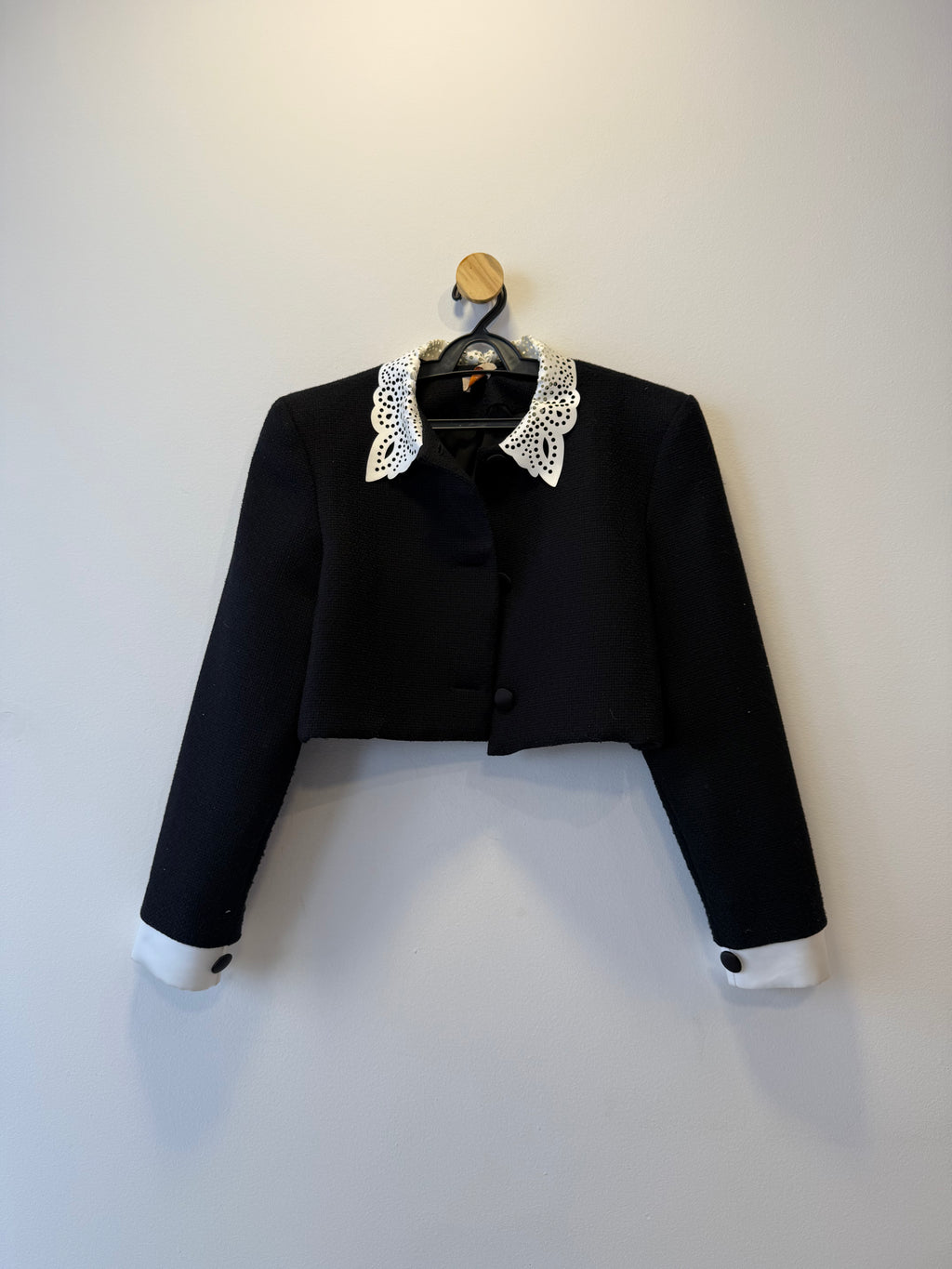 Casaco Cropped Preto e Branco