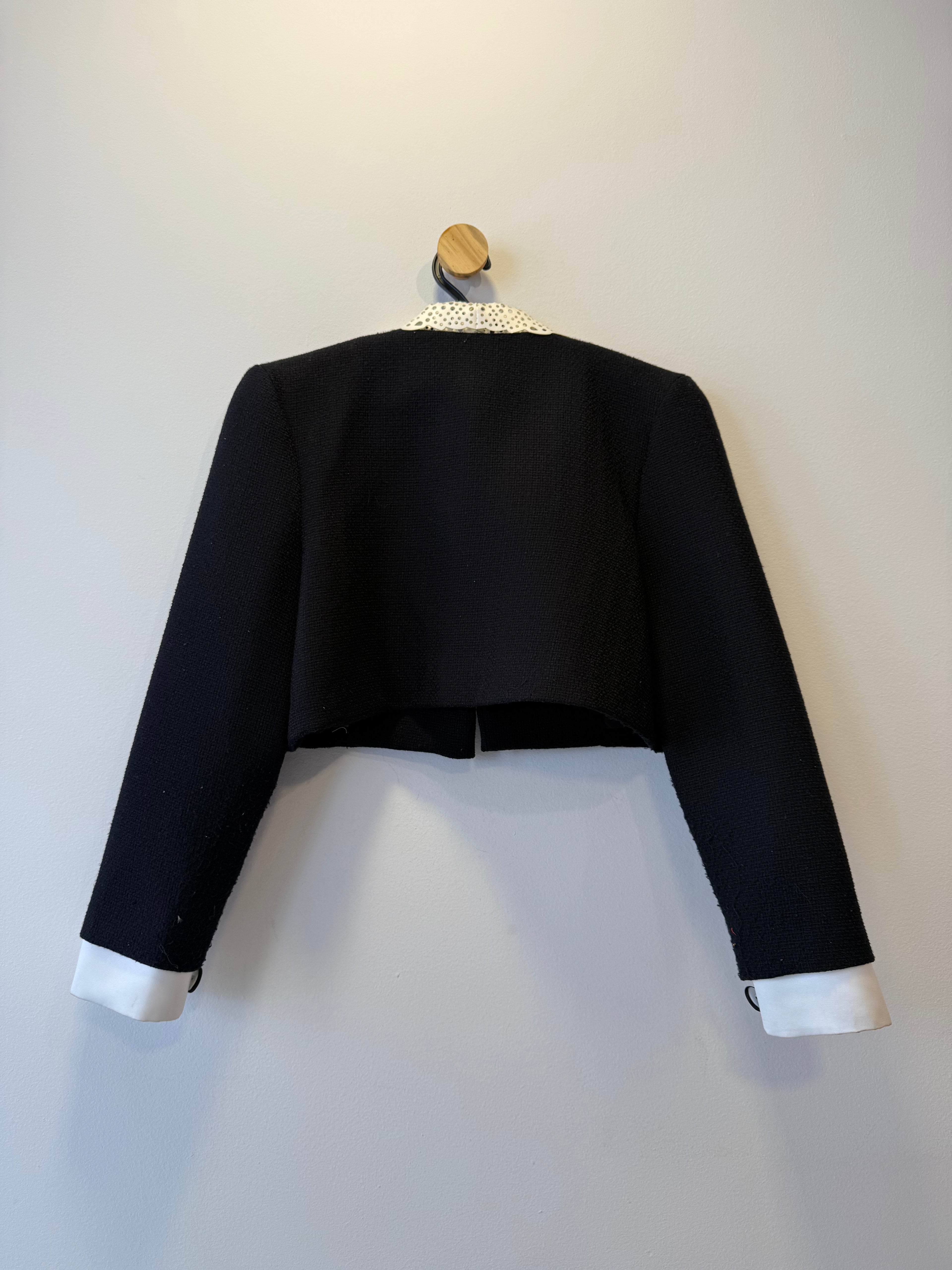Casaco Cropped Preto e Branco