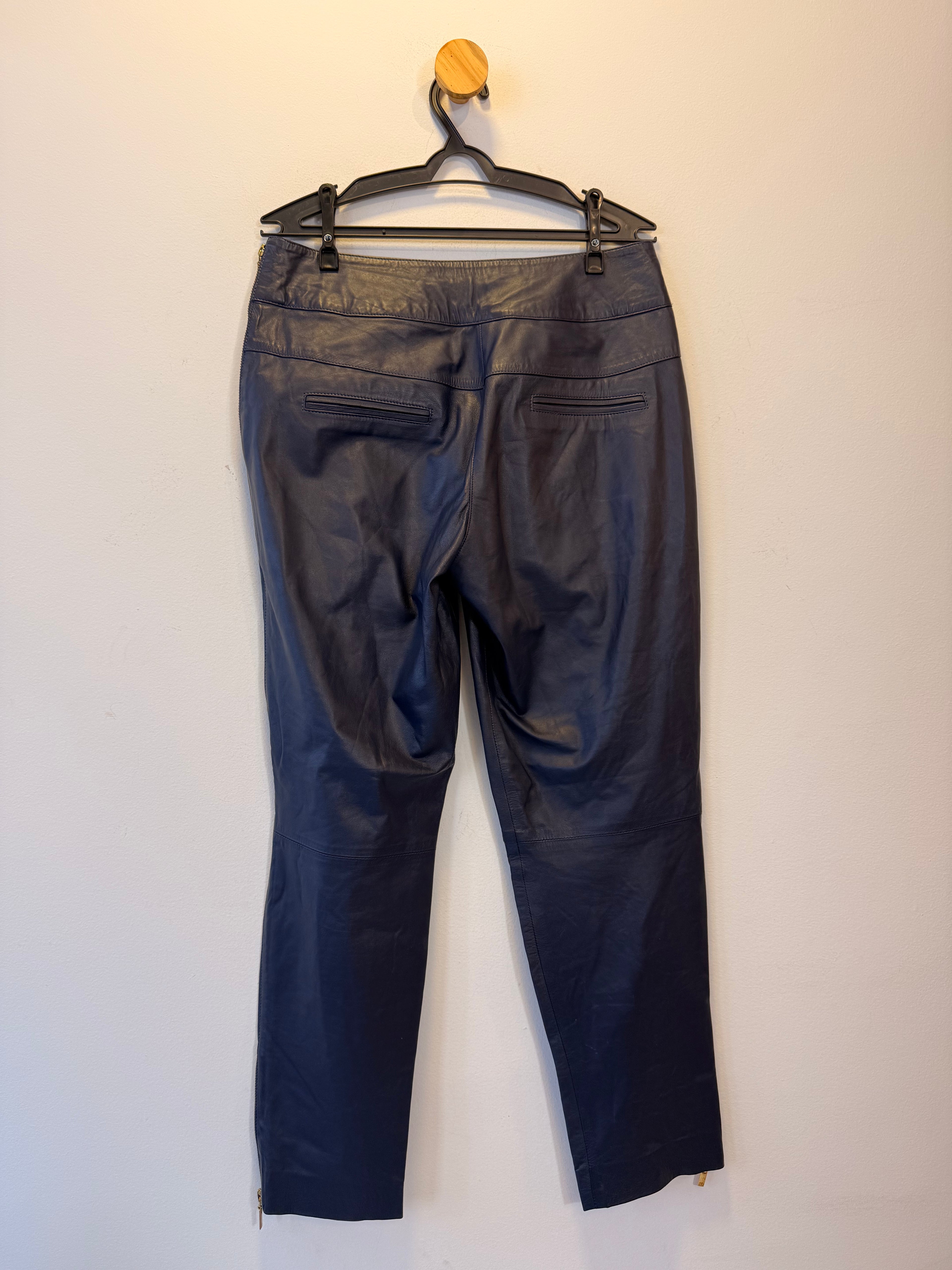 Calça de Couro Cris Capoani