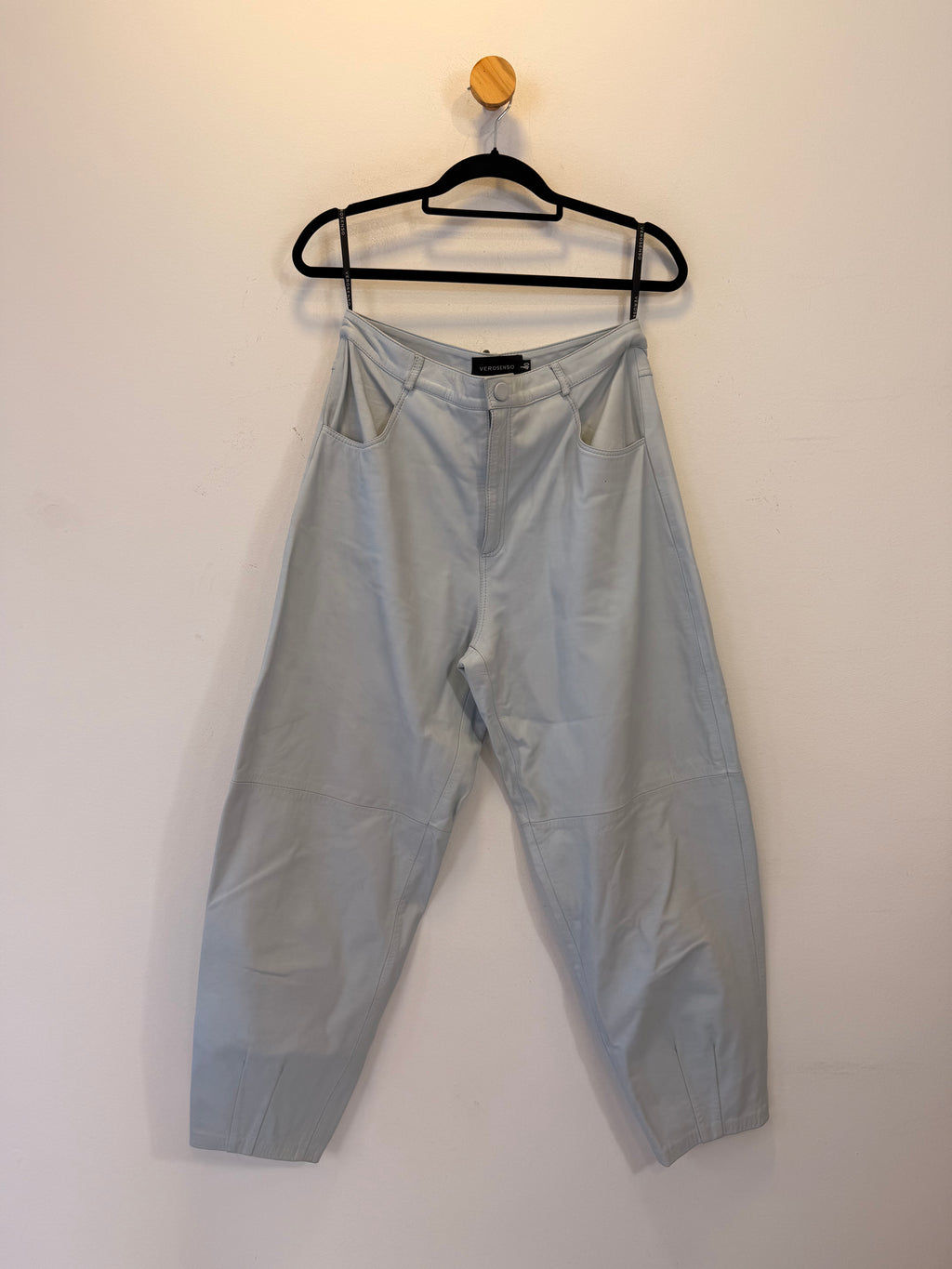Calça de Couro Verosenso