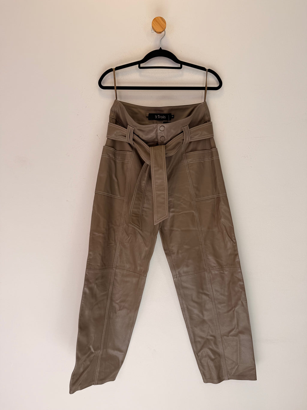 Calça de Couro Marrom St. Trois