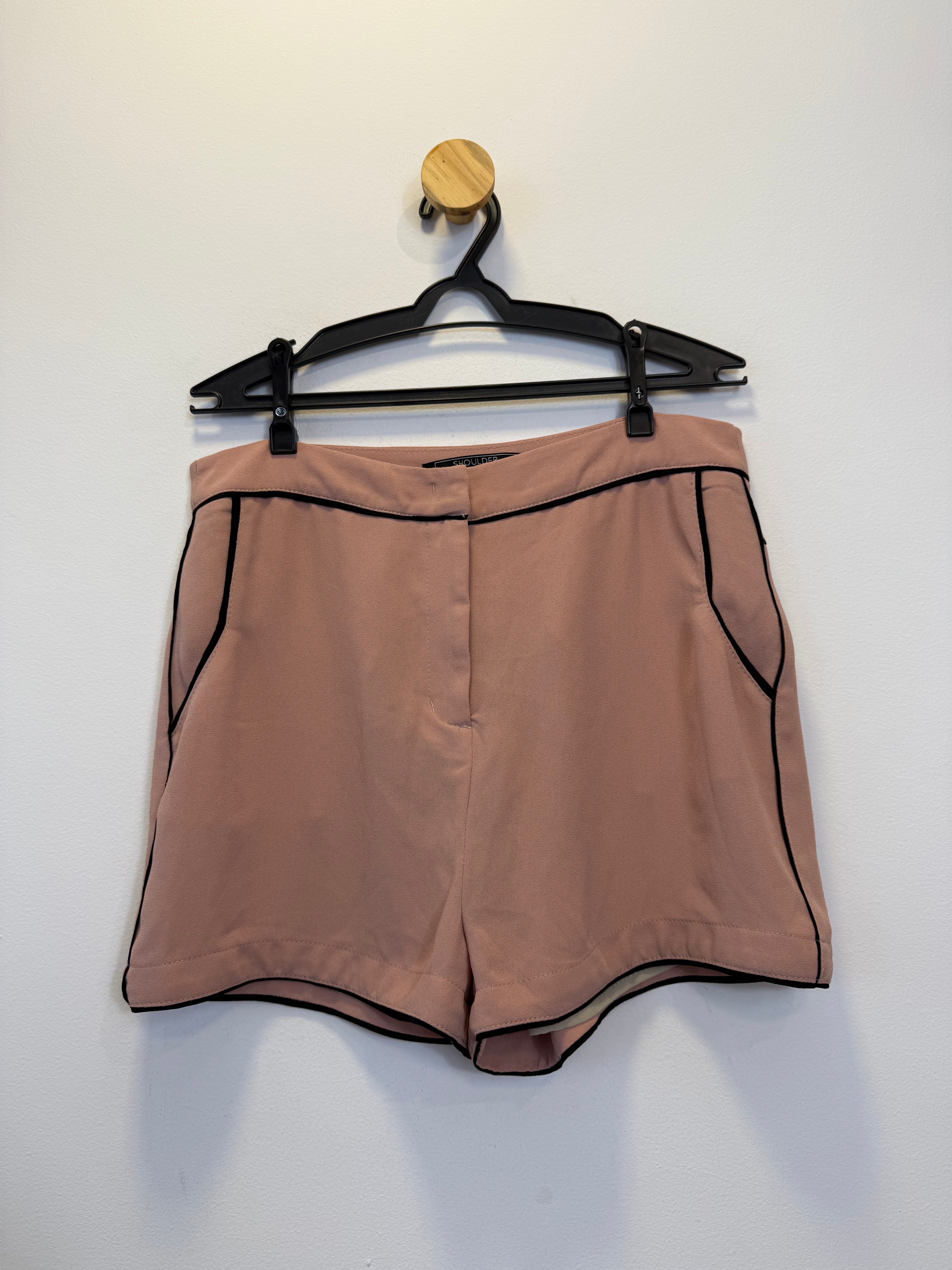 Conjunto Alfaiataria Nude Detalhes Pretos