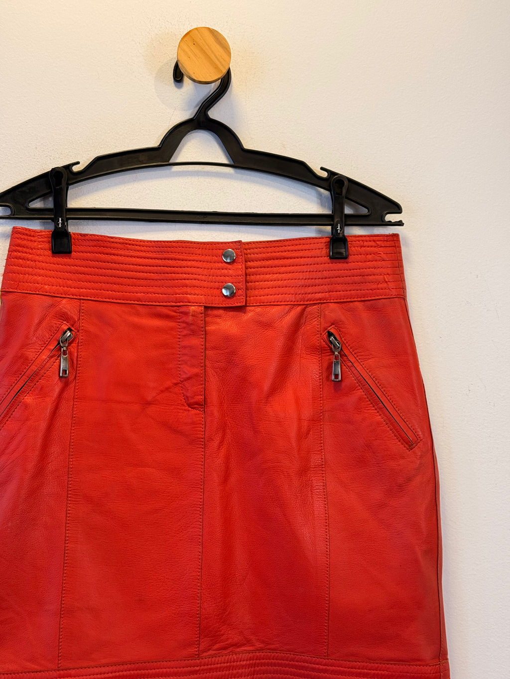 Saia de Couro Vermelho Brooksfield
