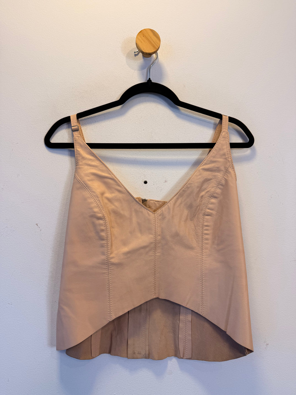 Blusa Cropped Bege de Couro