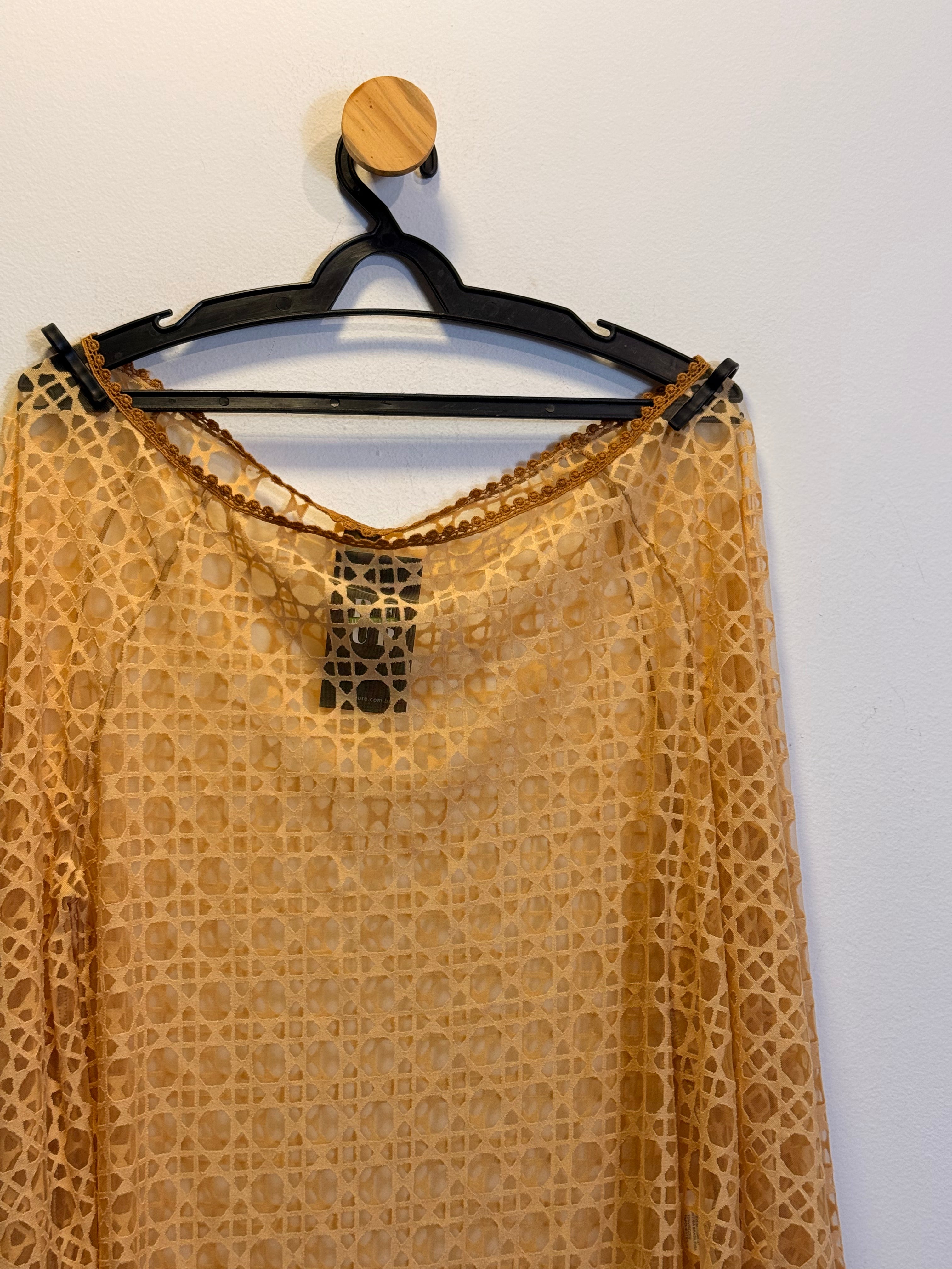 Blusa com transparência Farm