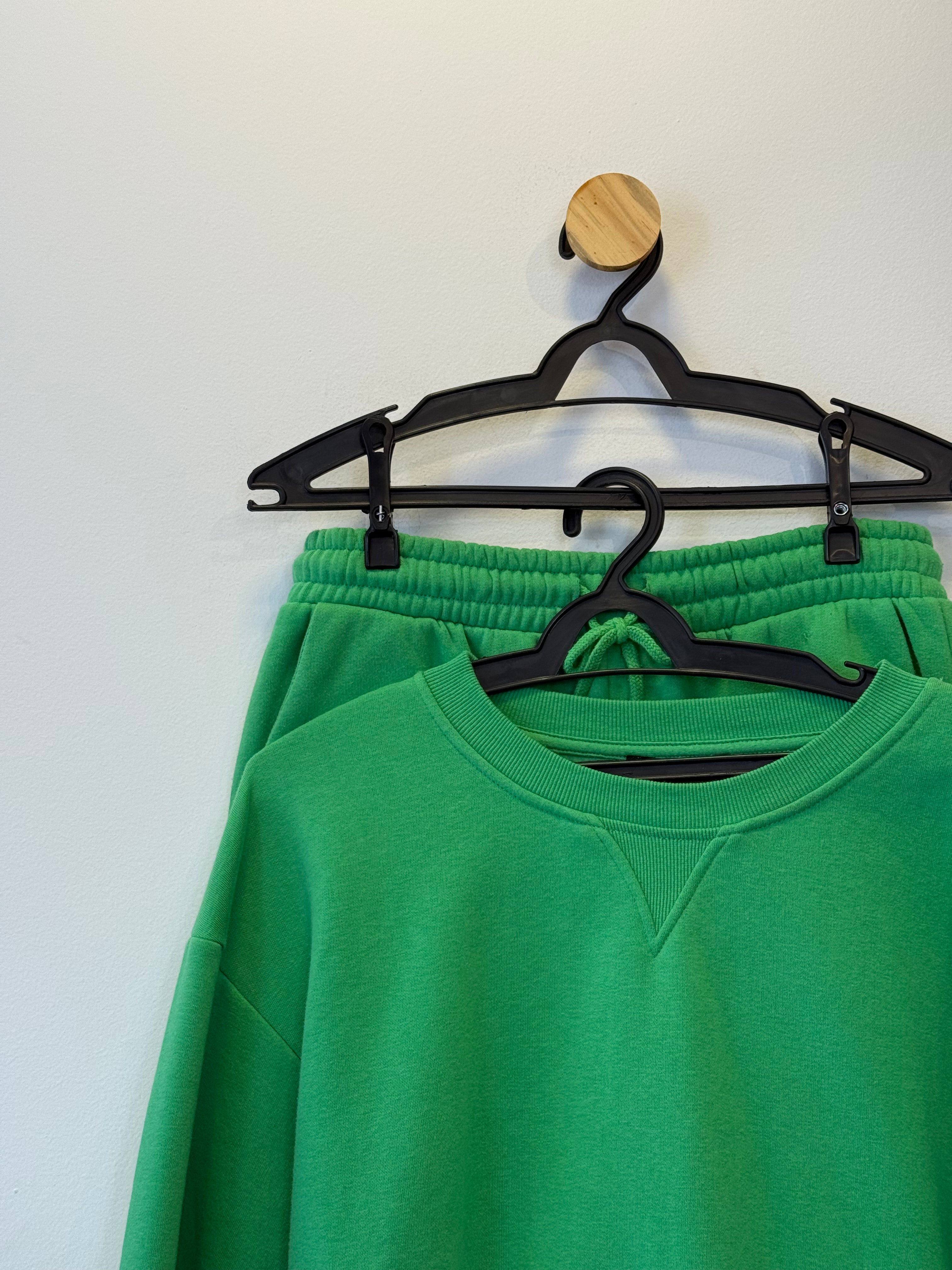 Conjunto Verde em Moletom
