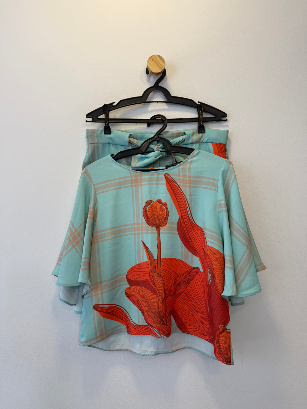 Conjunto Azul com Laranja