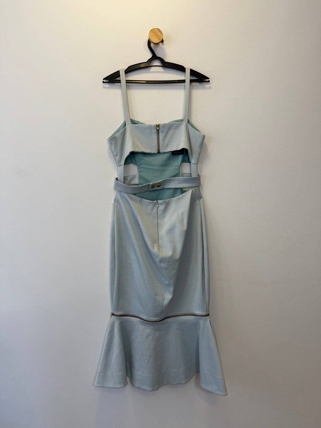 Vestido Celeste com Recortes