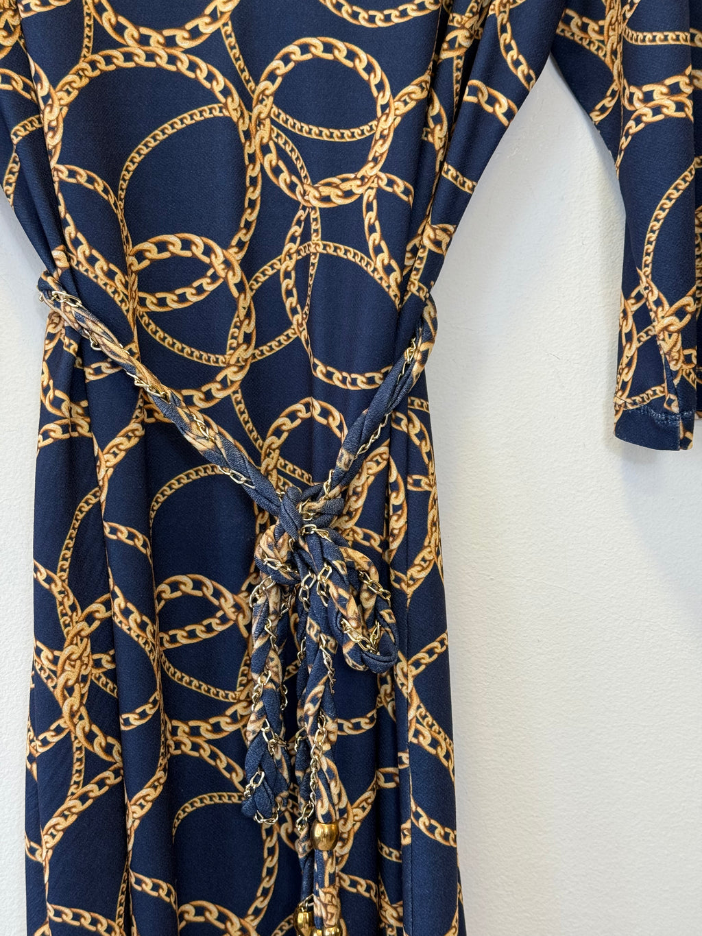 Vestido Estampa Aros Dourados