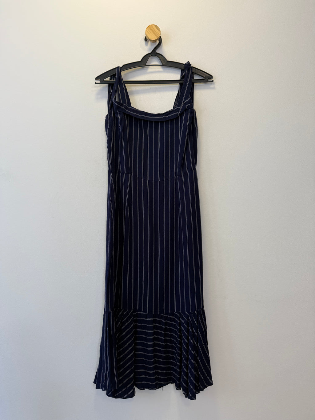 Vestido Azul Marinho Risca de Giz