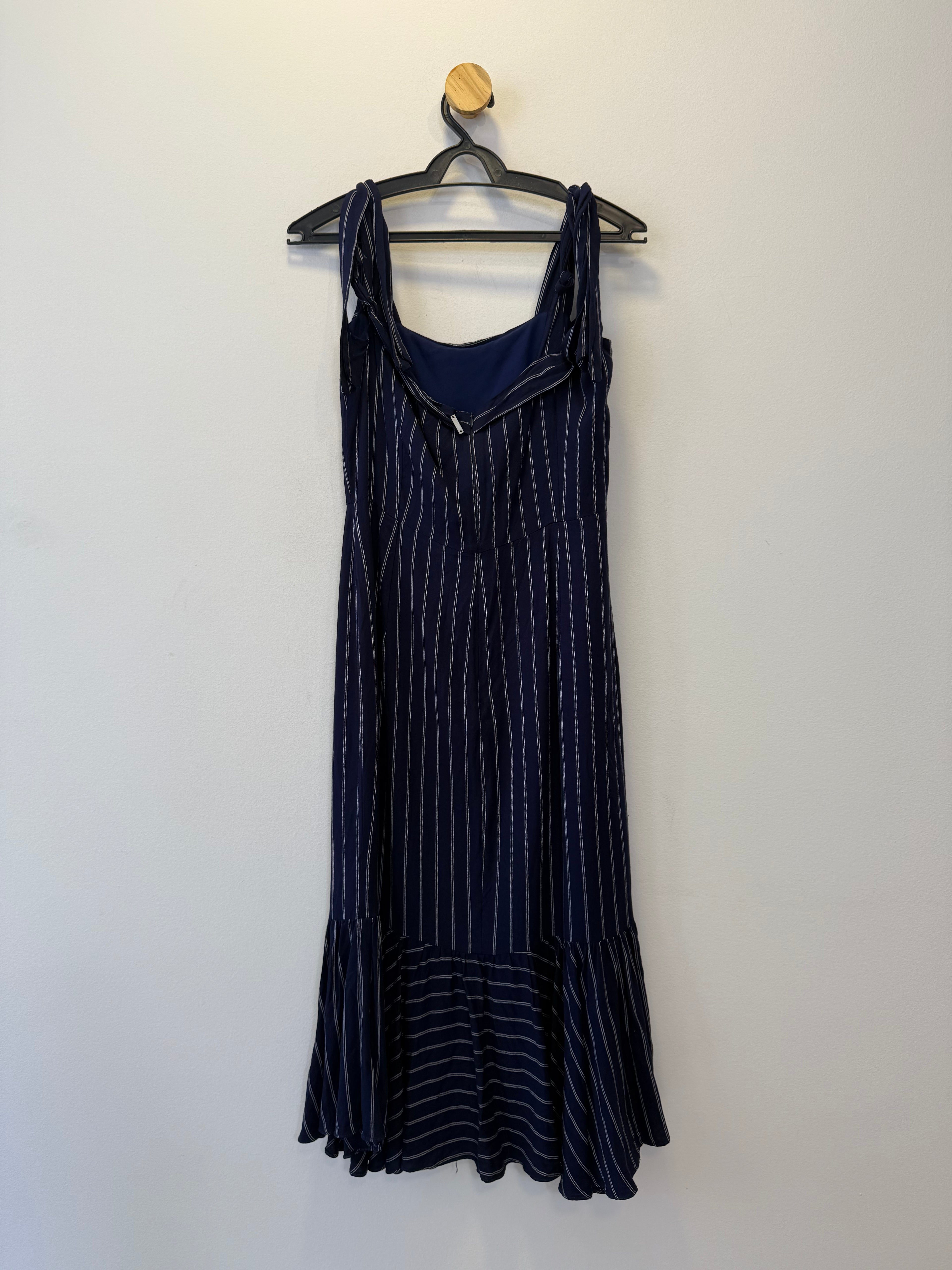 Vestido Azul Marinho Risca de Giz