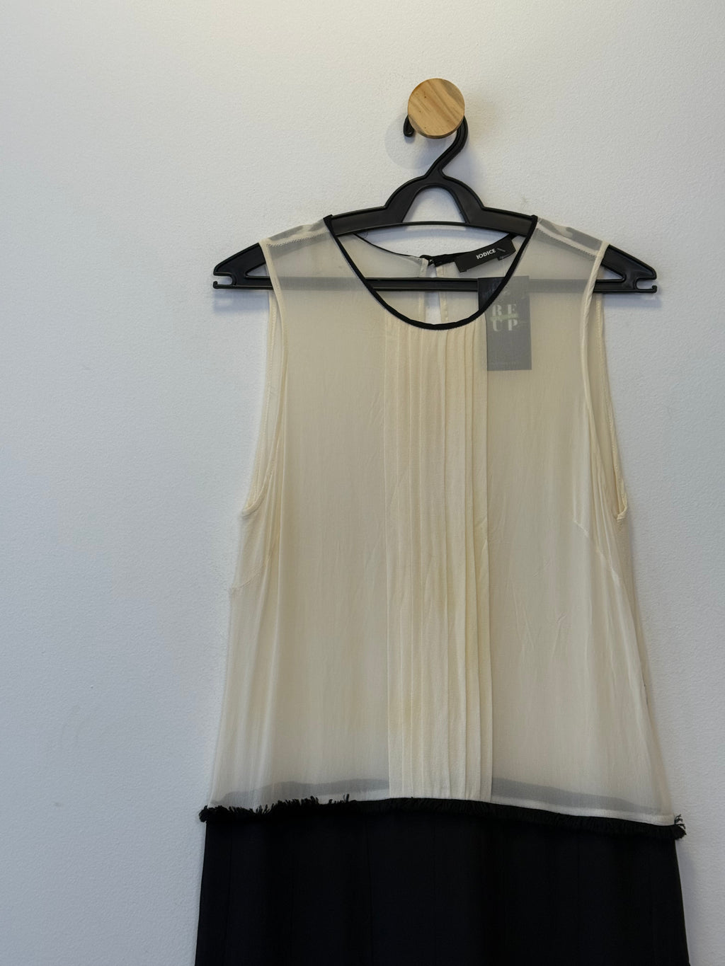 Vestido Off White e Preto