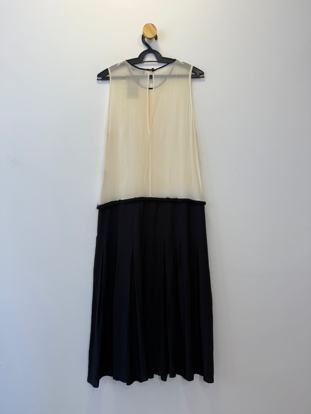 Vestido Off White e Preto