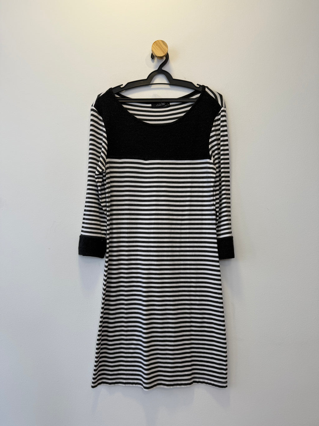 Vestido Listrado Preto e Branco