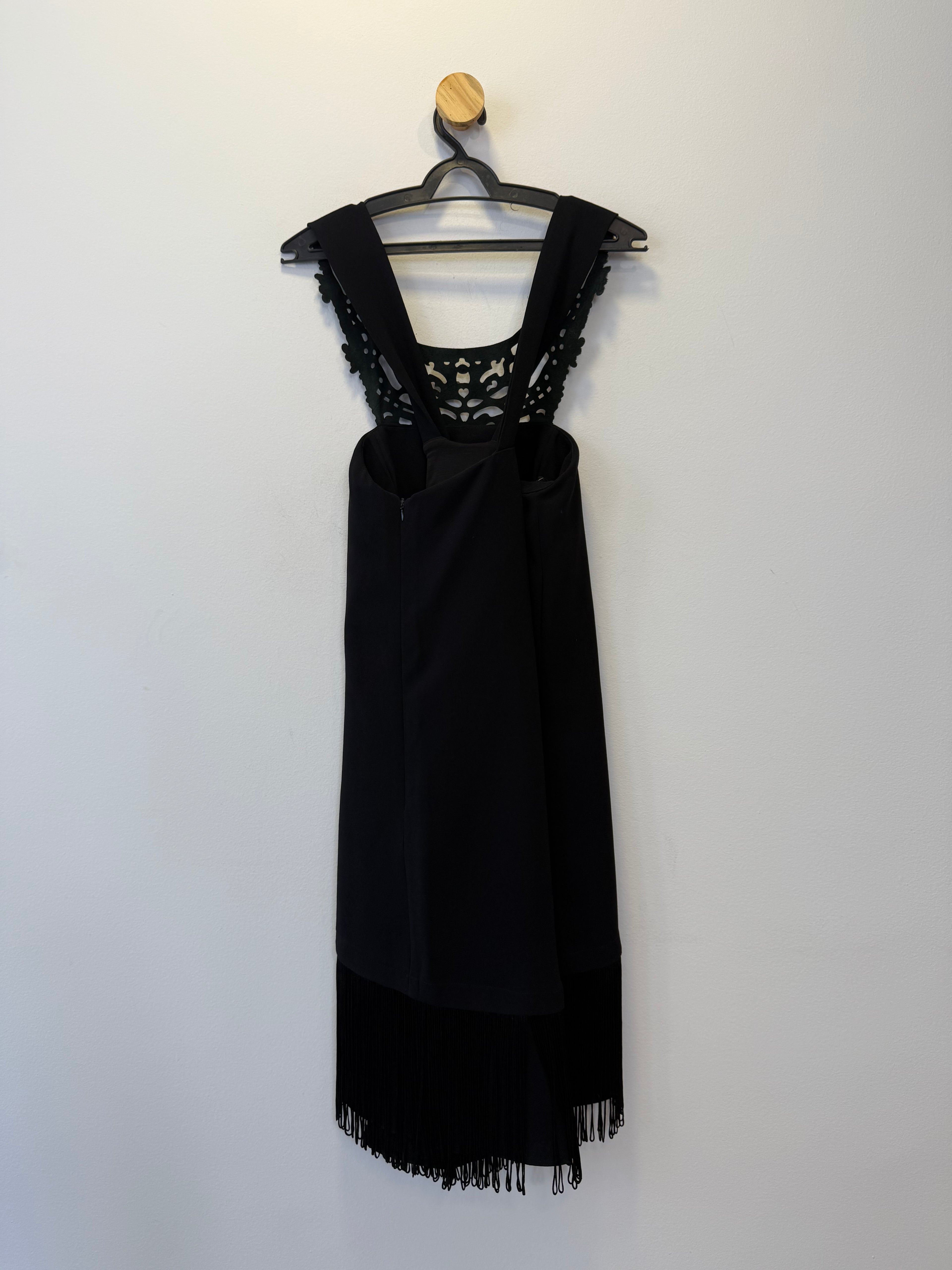 Vestido Preto Detalhe cem Couro