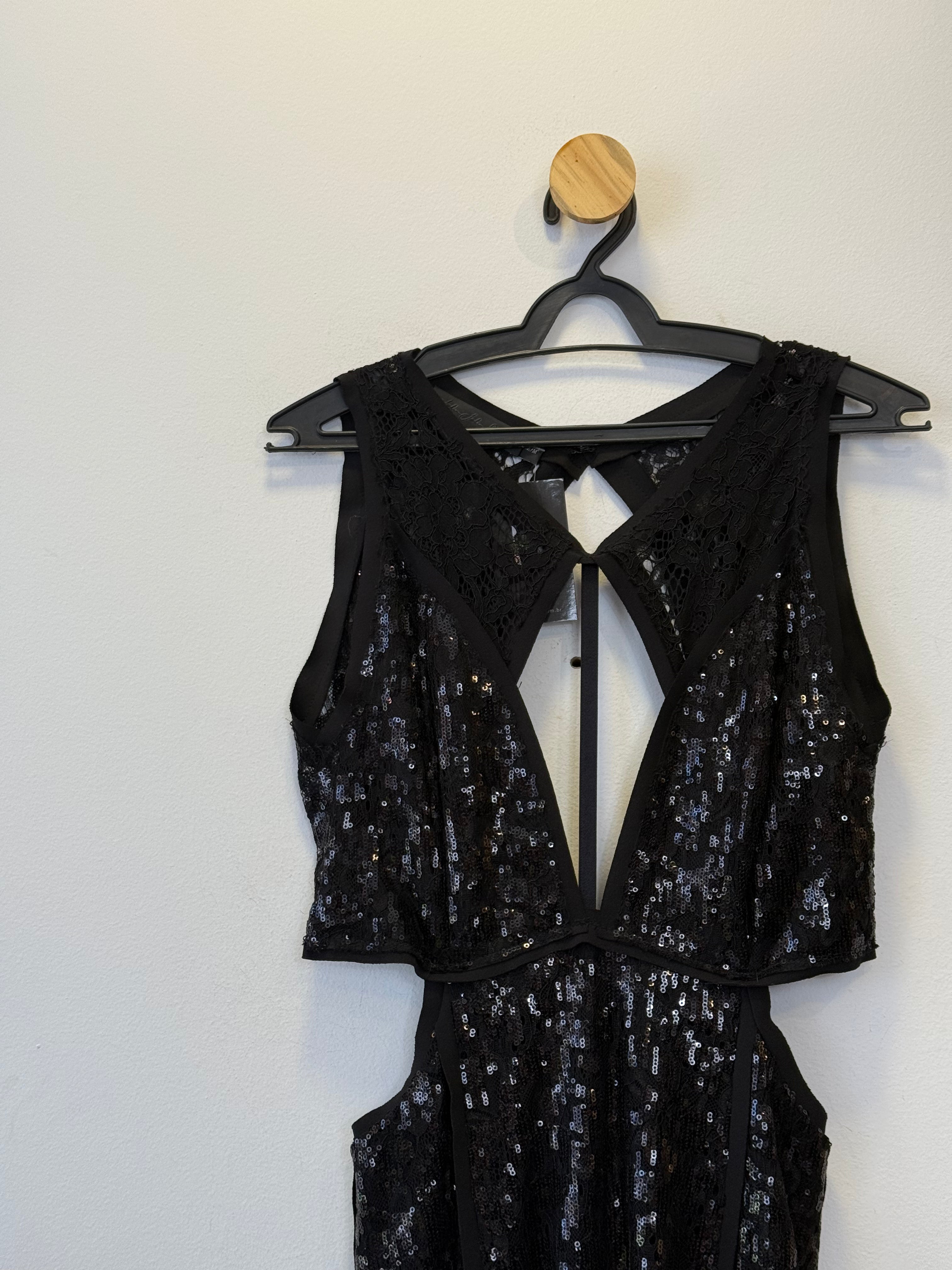 Vestido em Paêtes john john
