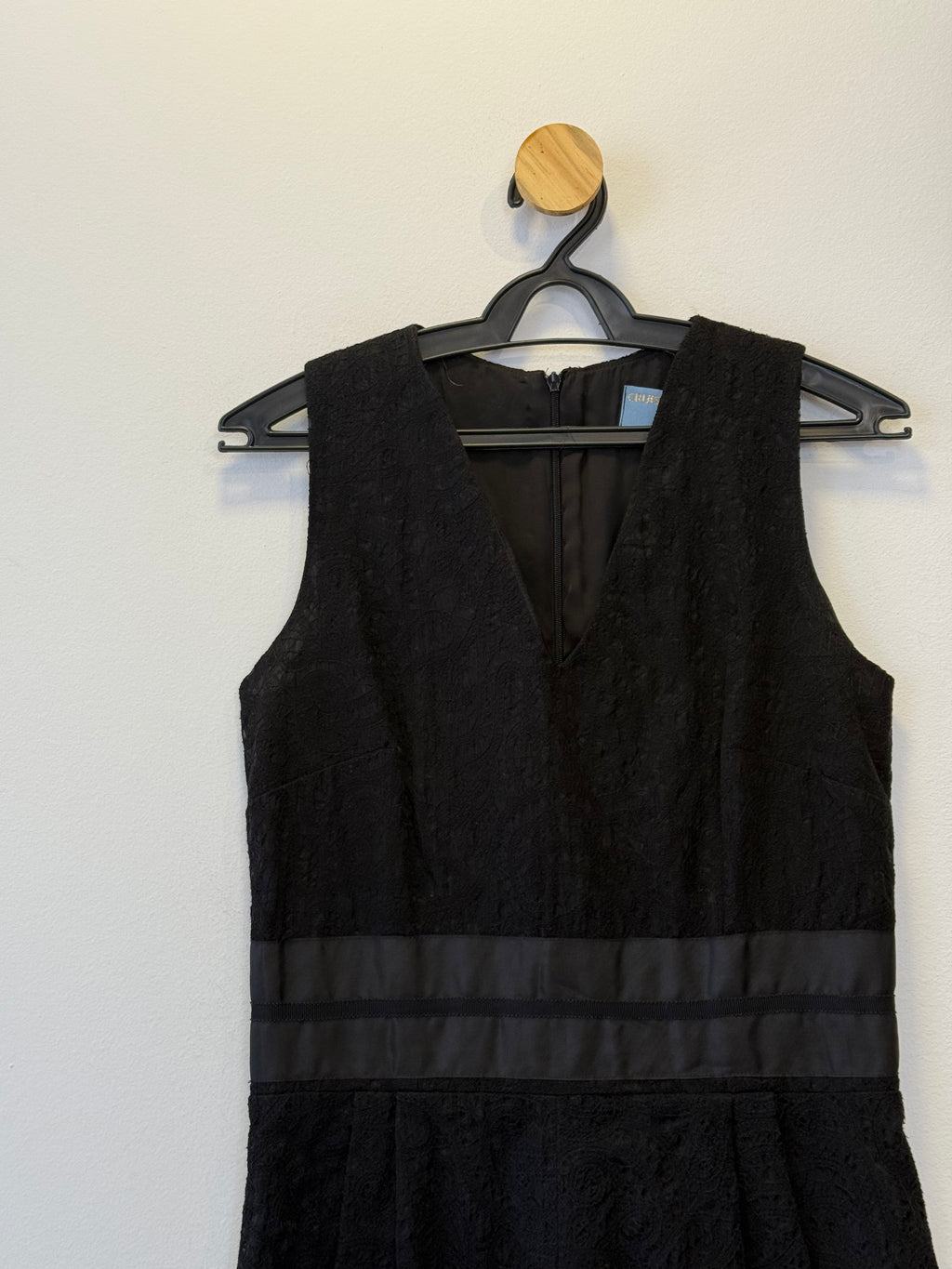 Macacão Preto em Renda*