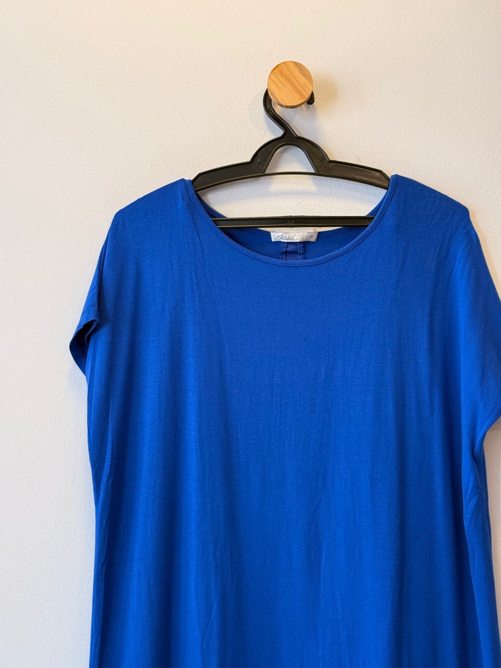 Vestido Curto Azul com Anágua